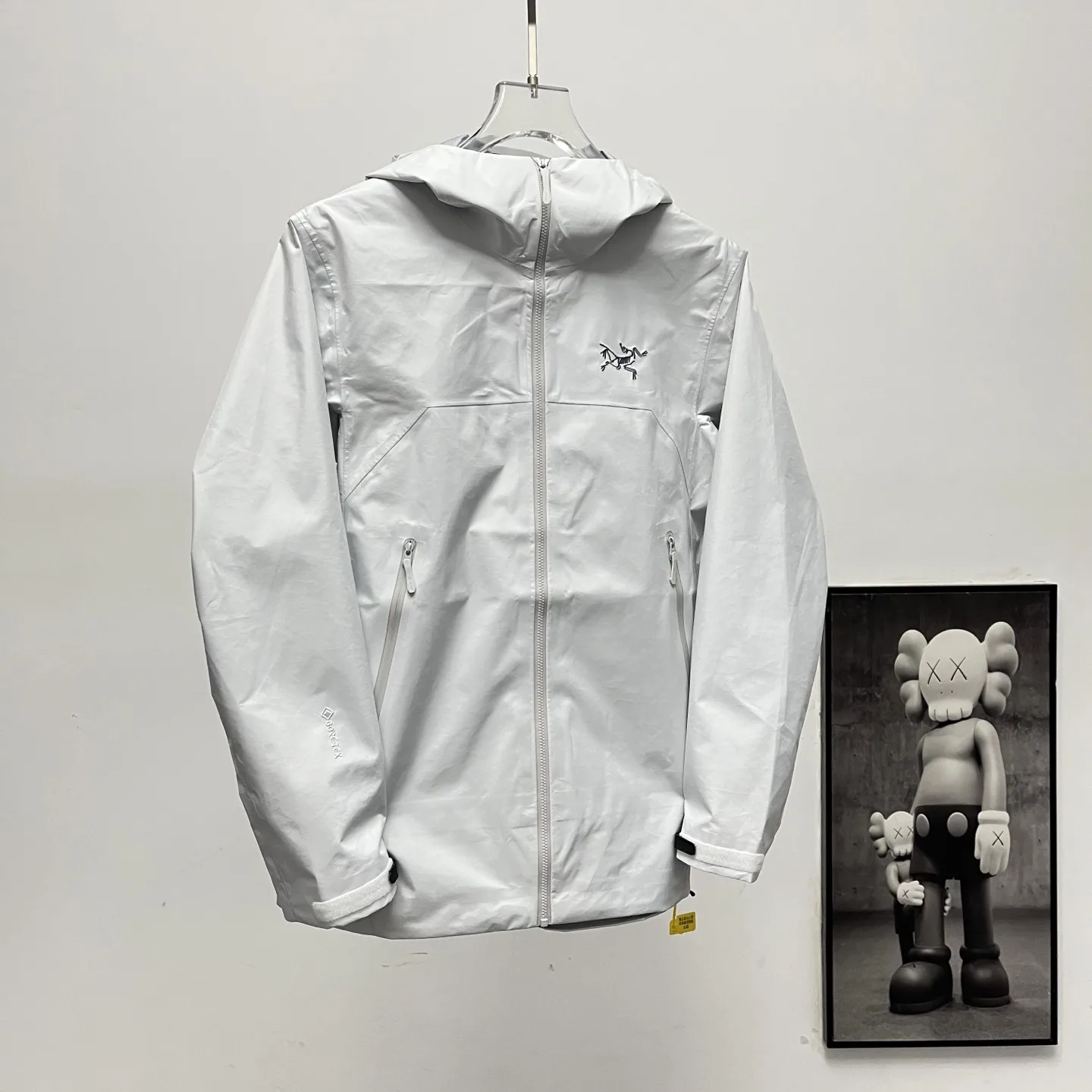 Beta GORE-TEX Hooded Shell Jacket D36022635 — view 4