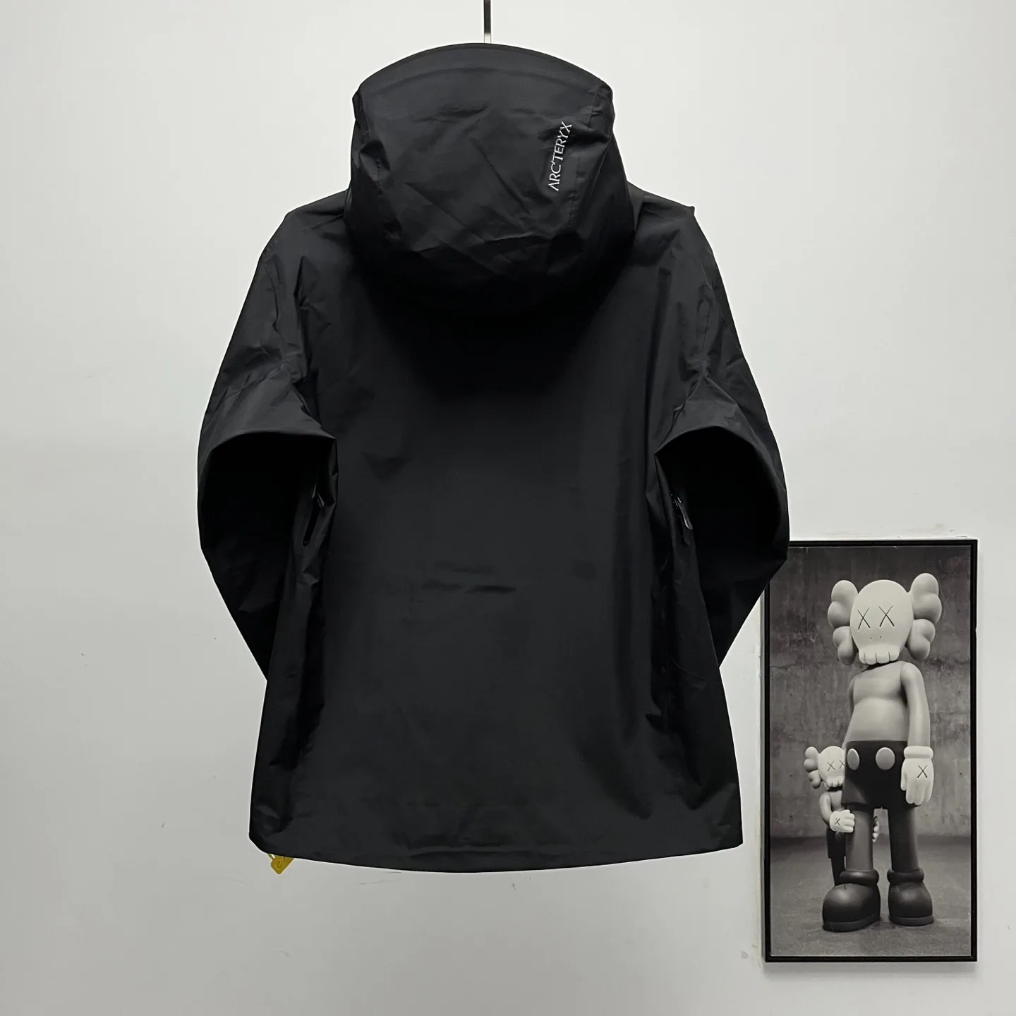 Beta GORE-TEX Lightweight Shell Jacket D36022633 — view 3