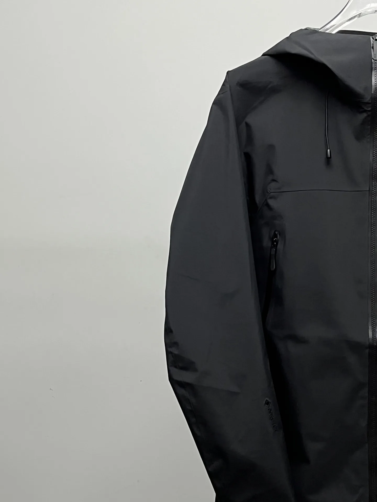 Beta GORE-TEX Lightweight Shell Jacket D36022633 — view 4
