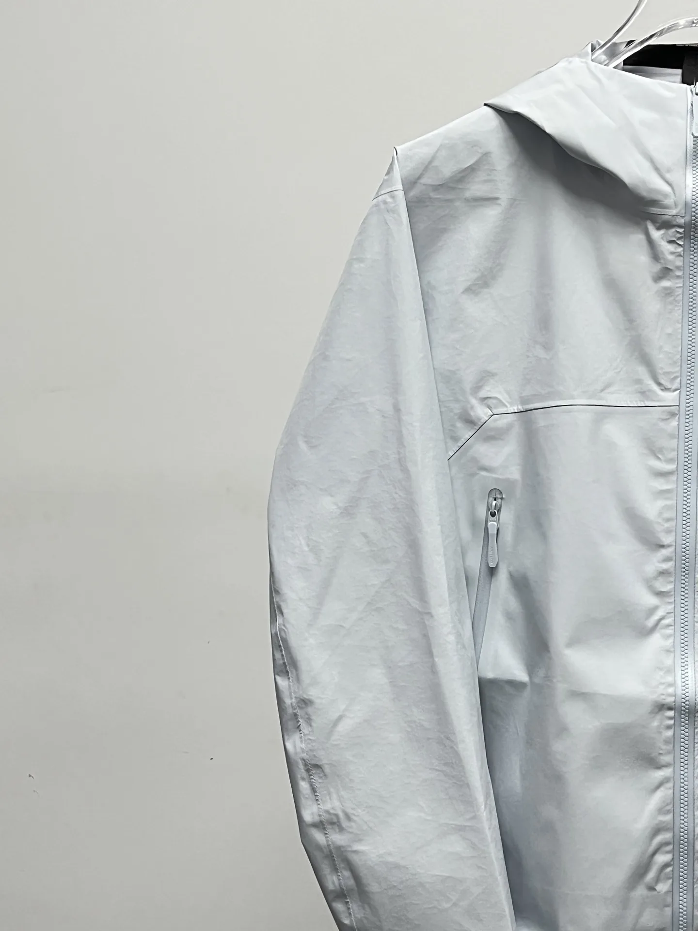 Beta GORE-TEX Hooded Shell Jacket D36022637 — view 4