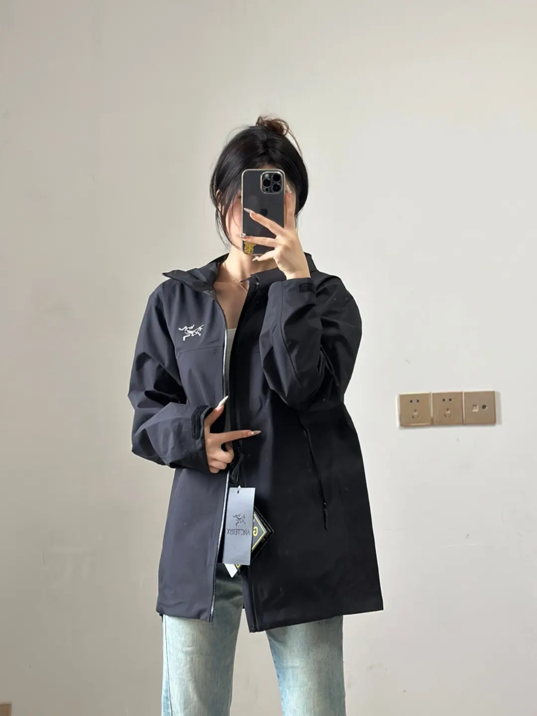 Beta GORE-TEX Hooded Shell Jacket D36022632