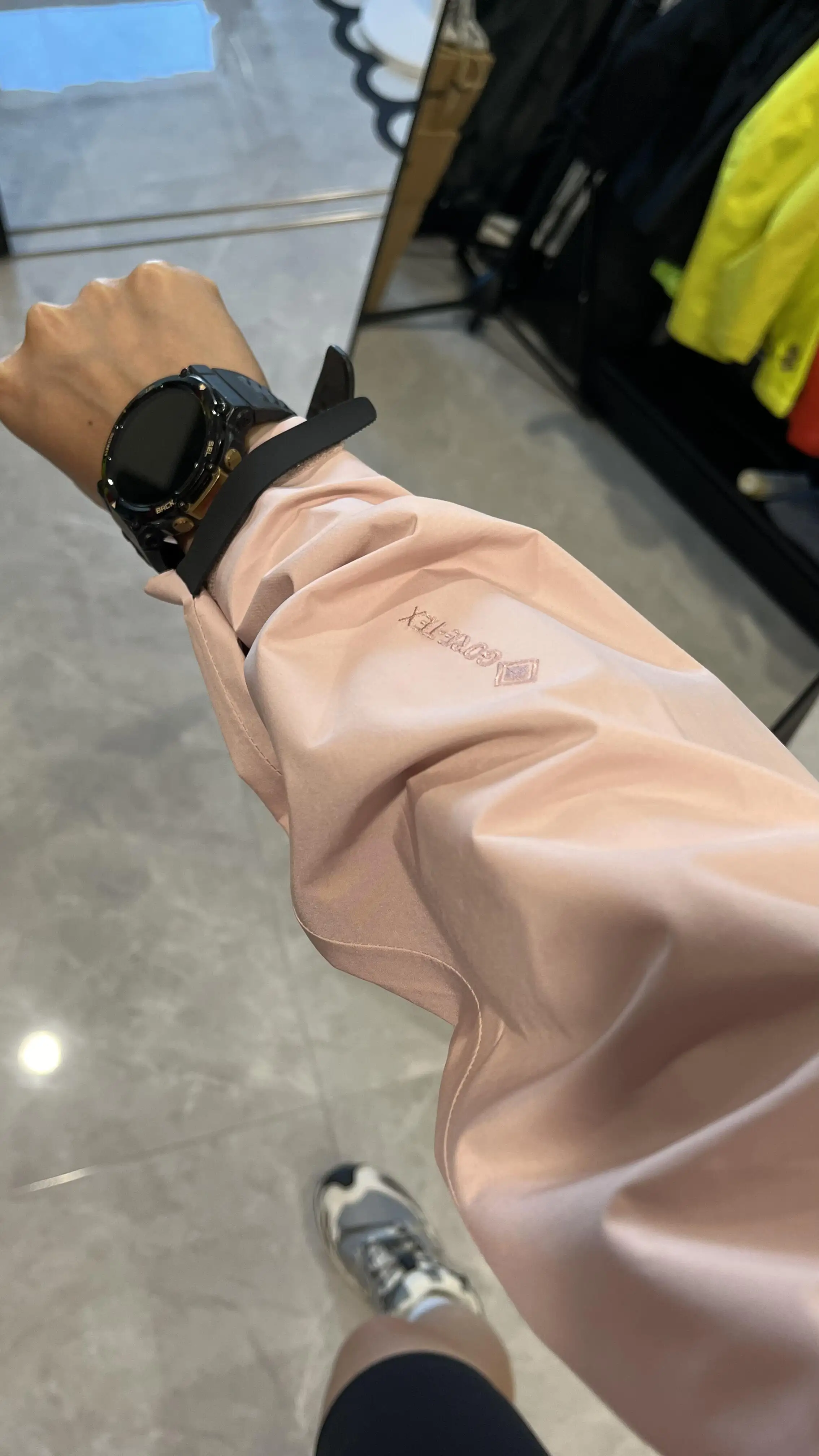 Beta GORE-TEX Lightweight Shell Jacket D36022638 — view 8
