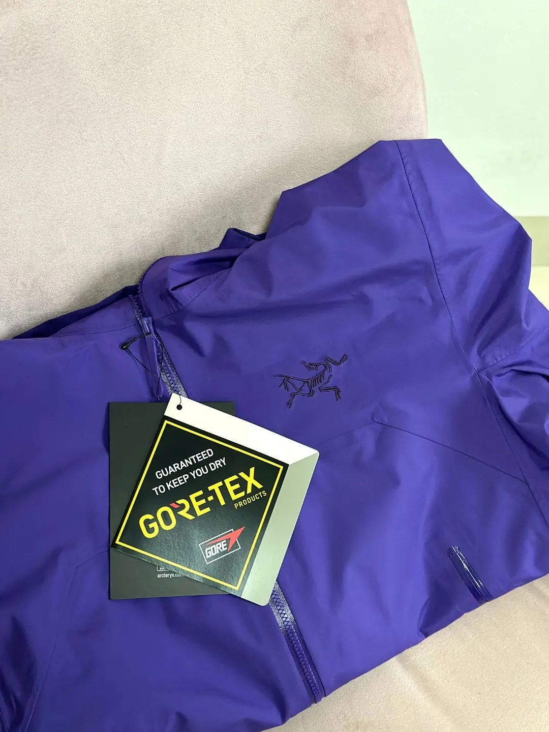 Beta GORE-TEX Lightweight Shell Jacket D36022644 — view 2