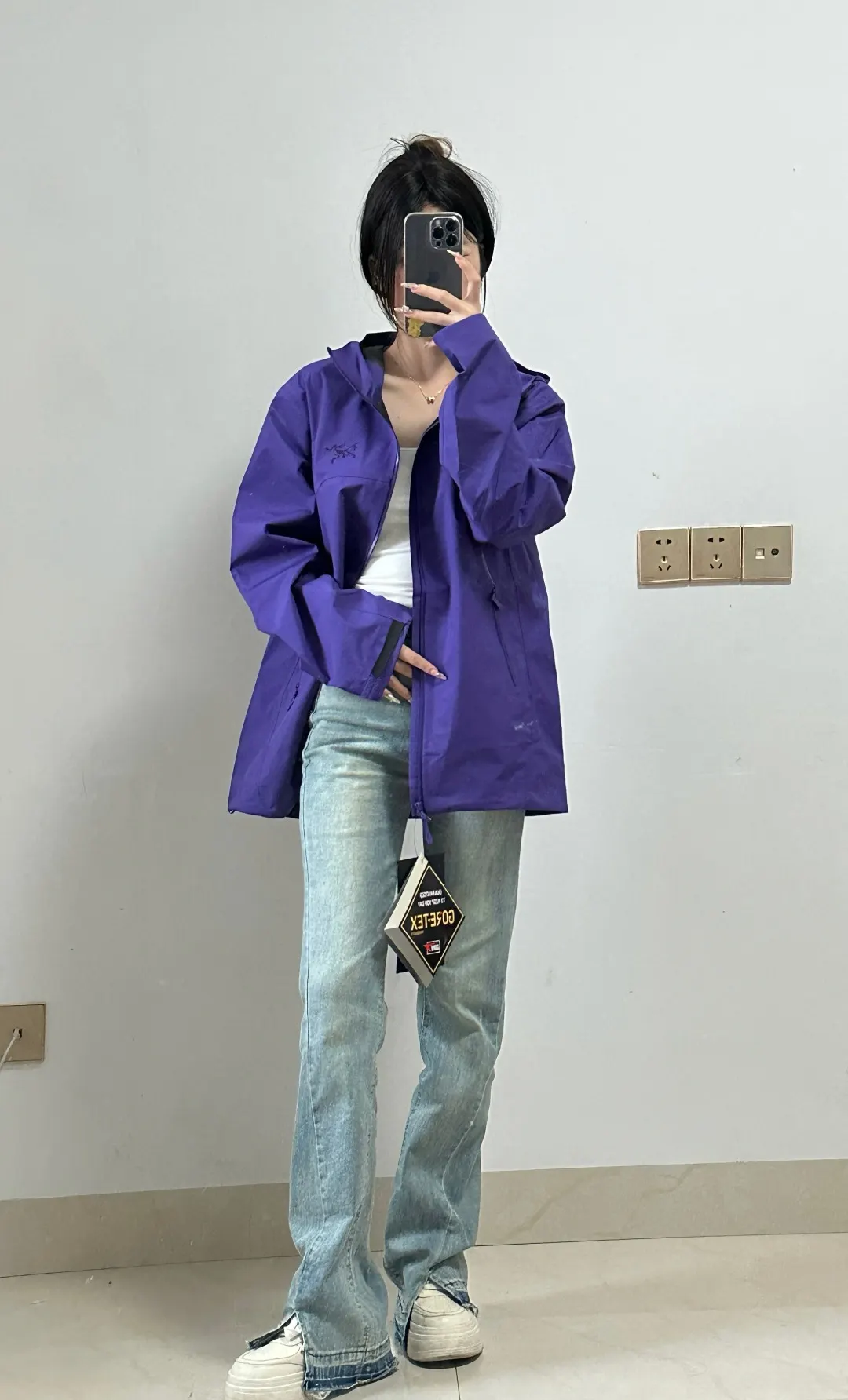 Beta GORE-TEX Lightweight Shell Jacket D36022644 — view 4