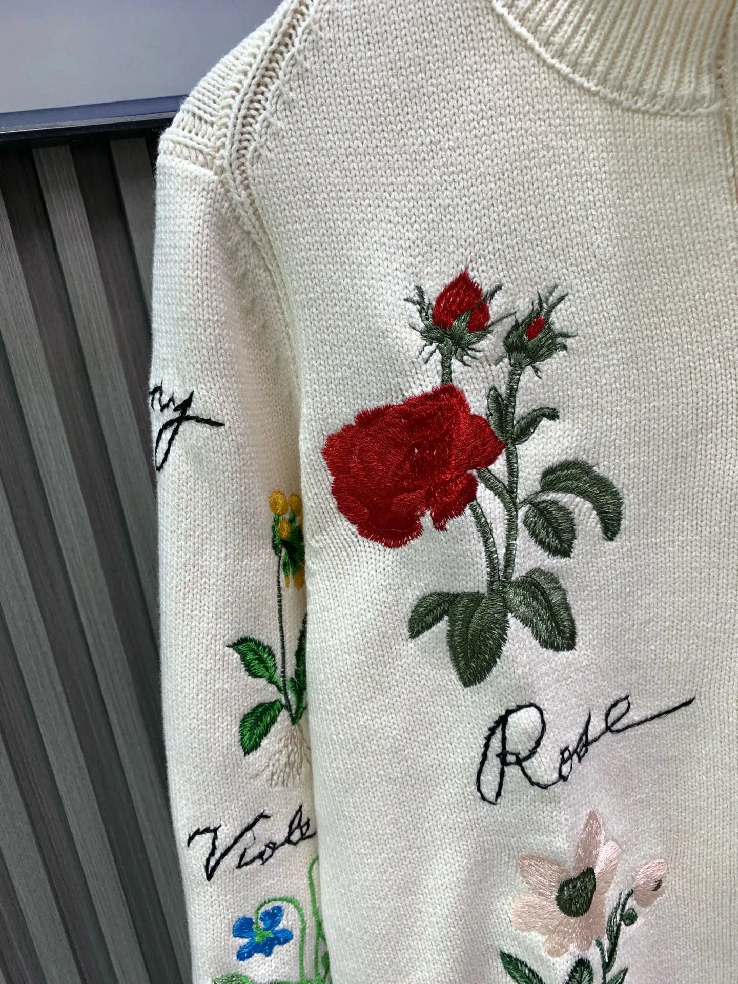 Floral Embroidered Wool-Blend Polo Sweater D36522630 — view 7
