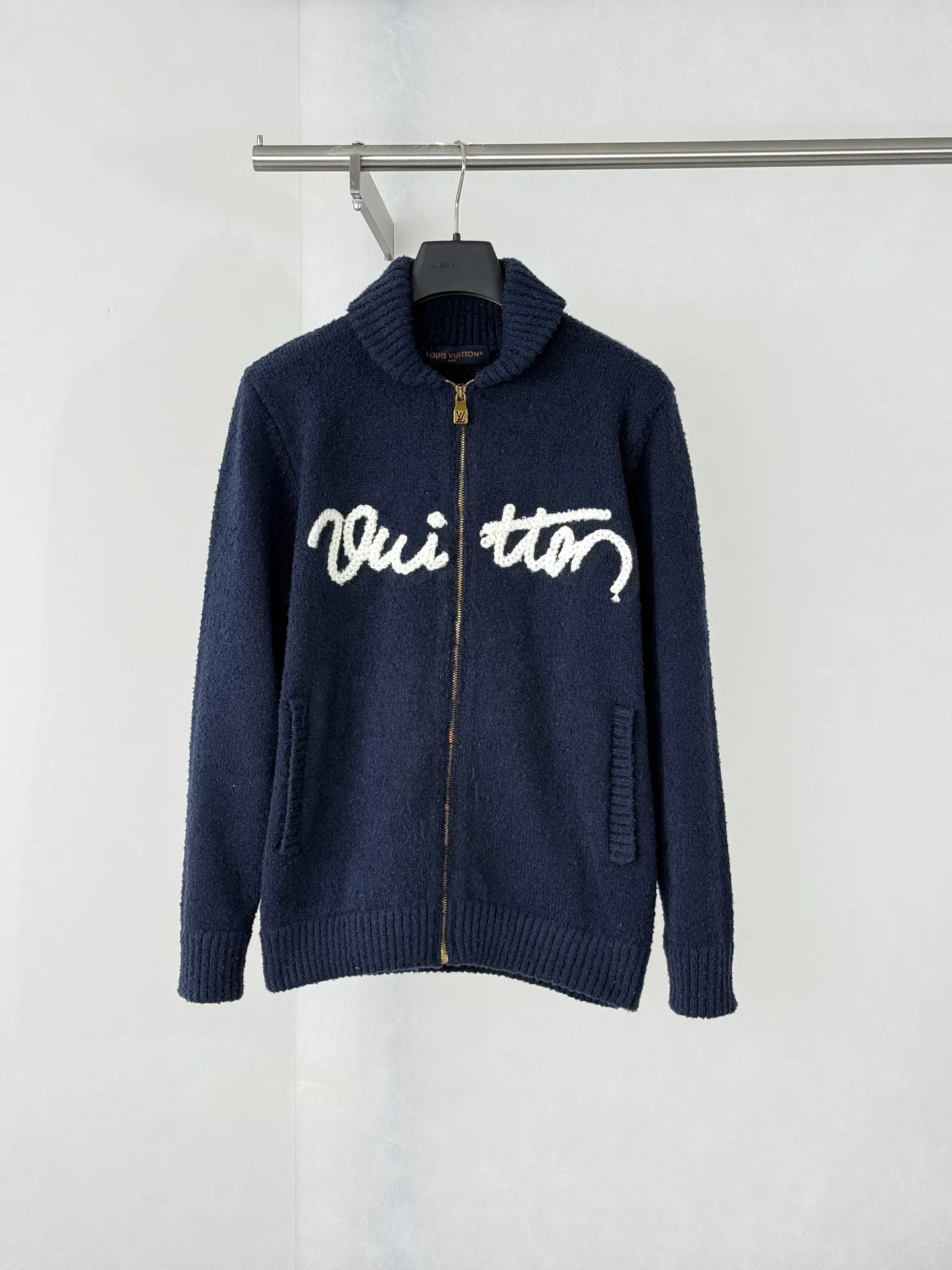 Signature Script Zip-Up Knit Cardigan D37023455