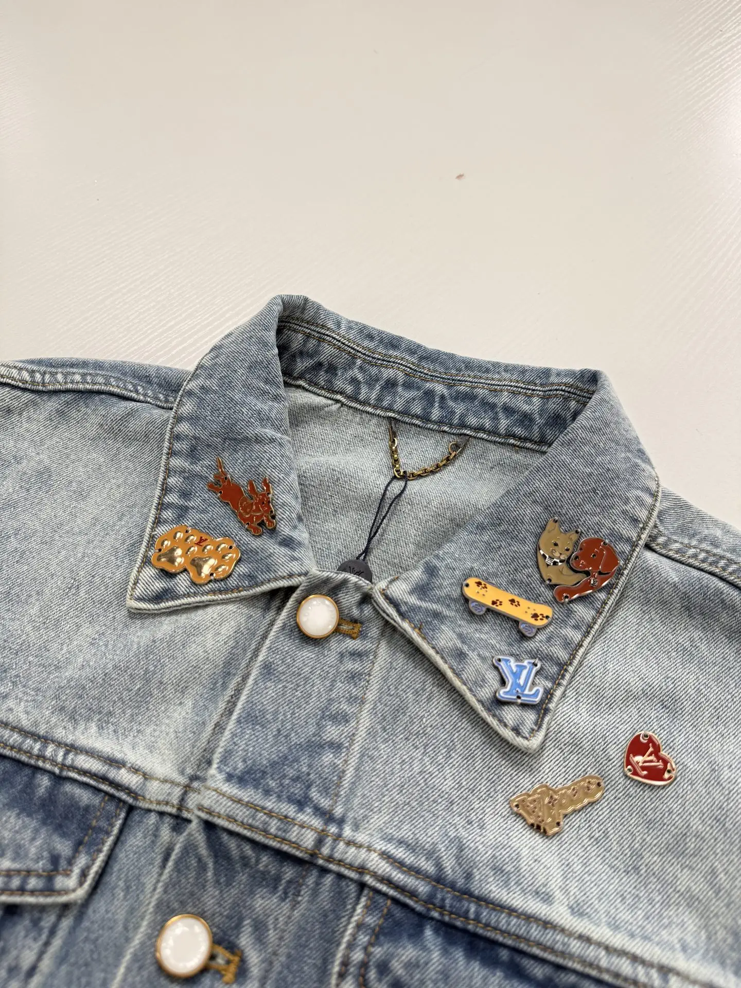 Embellished Badge Denim Trucker Jacket D37019927 — view 10