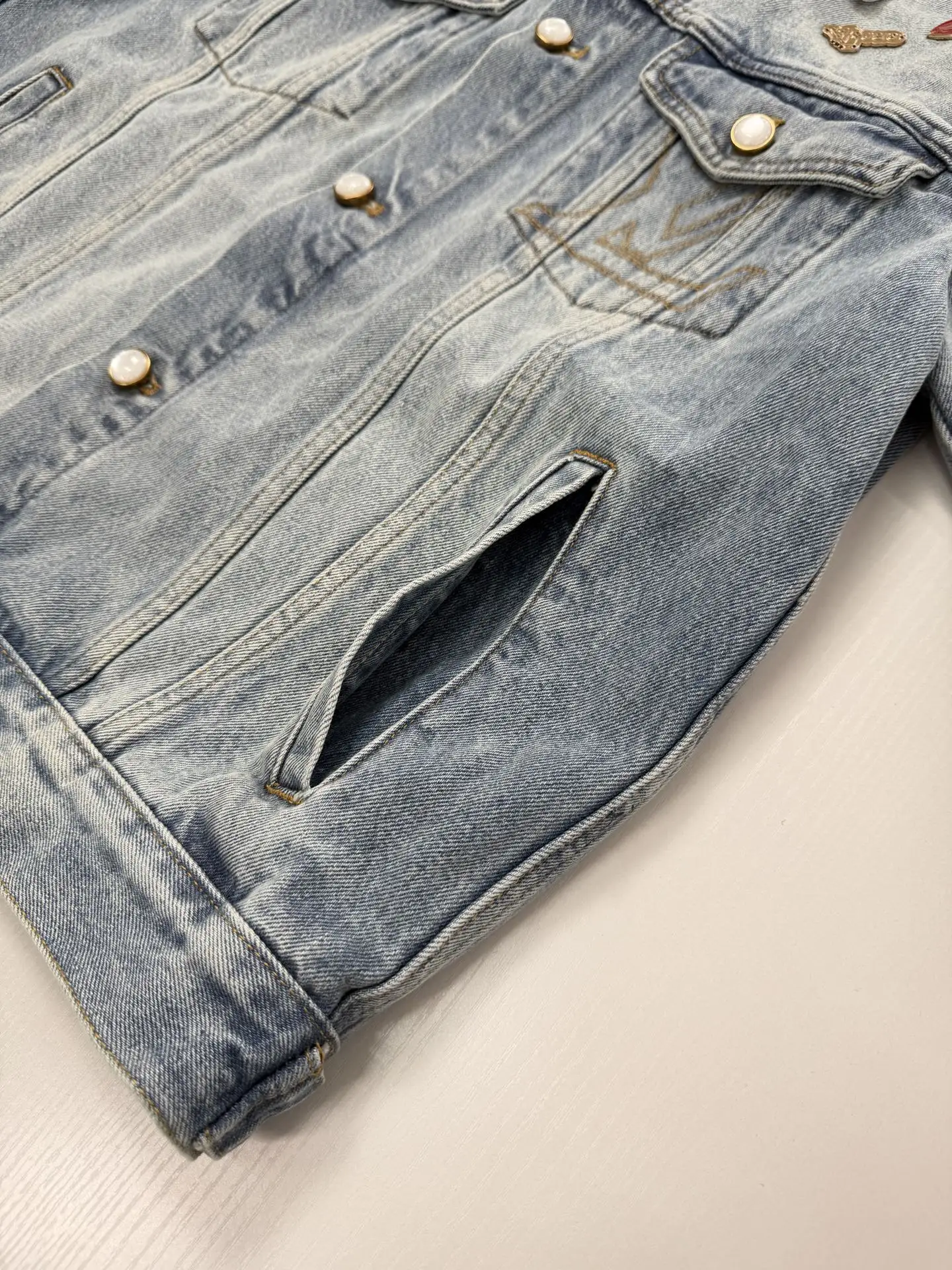 Embellished Badge Denim Trucker Jacket D37019927 — view 11