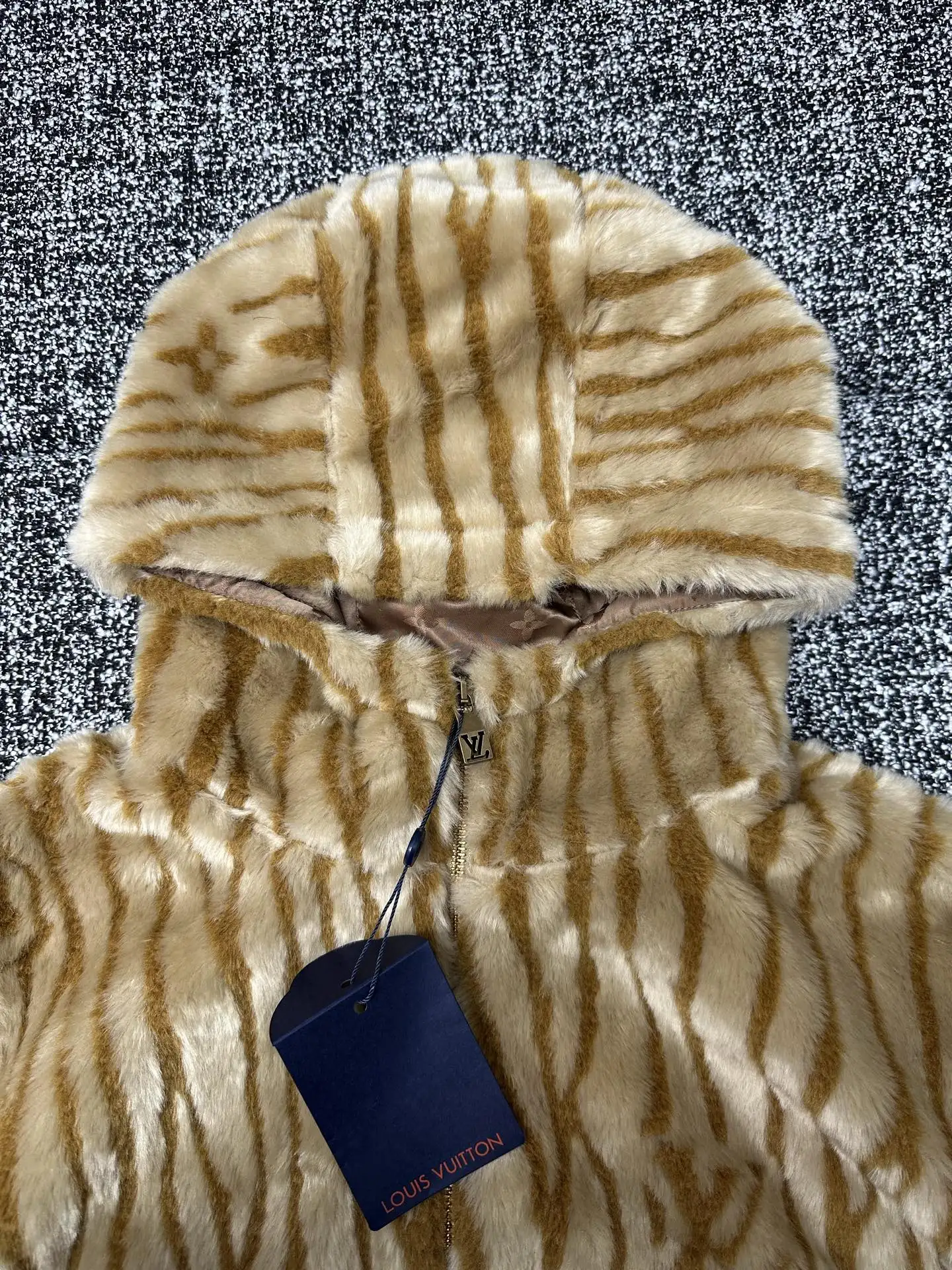 Epi Monogram Faux-Fur Hooded Jacket D37522041 — view 3