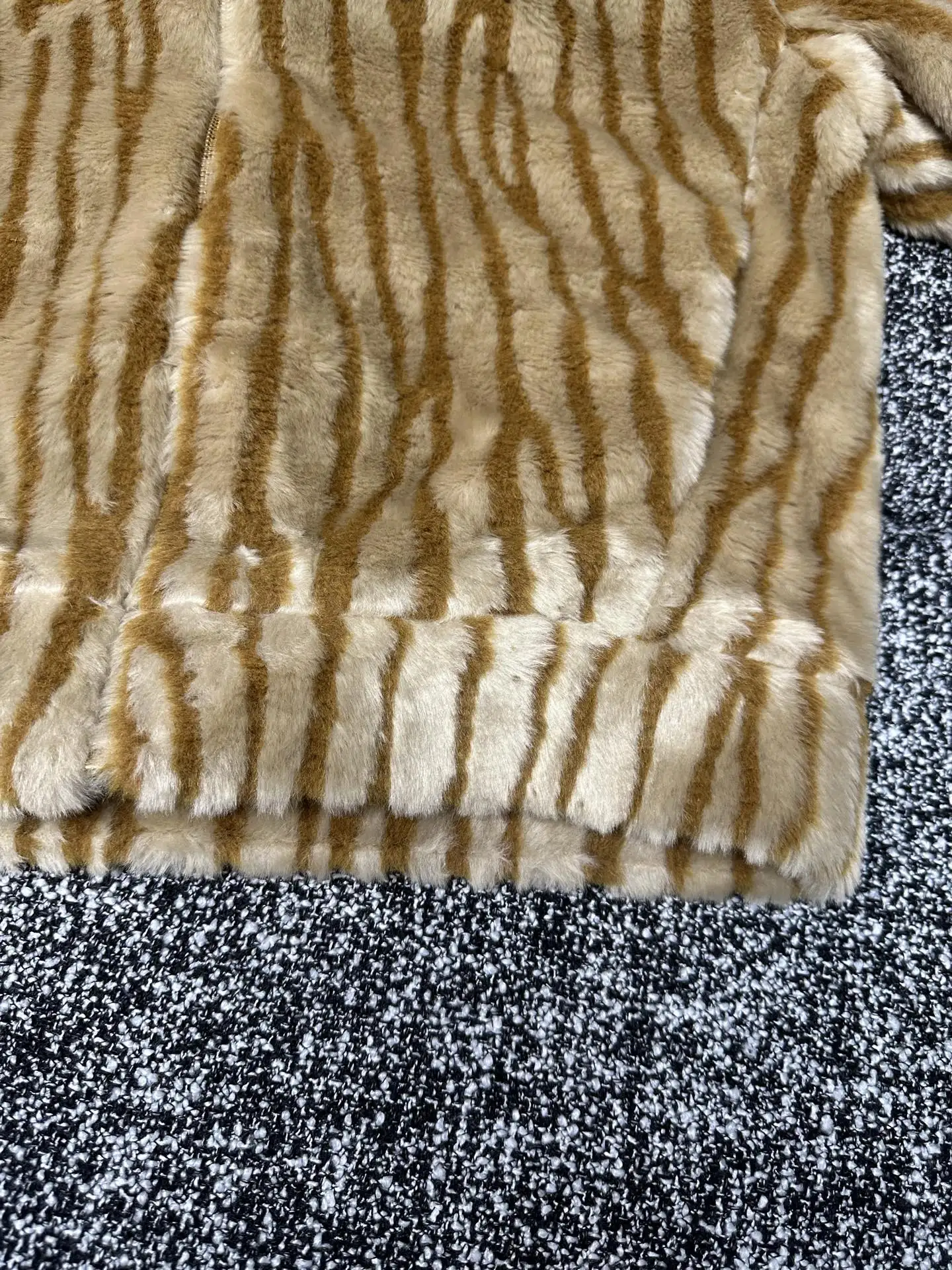 Epi Monogram Faux-Fur Hooded Jacket D37522041 — view 6