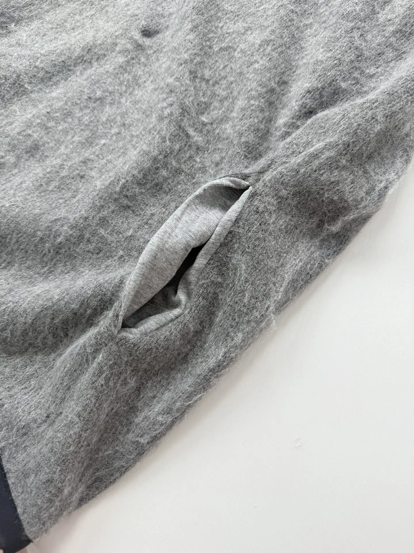 Sailor Collar Brushed Knit Sweater D37522614 — view 12