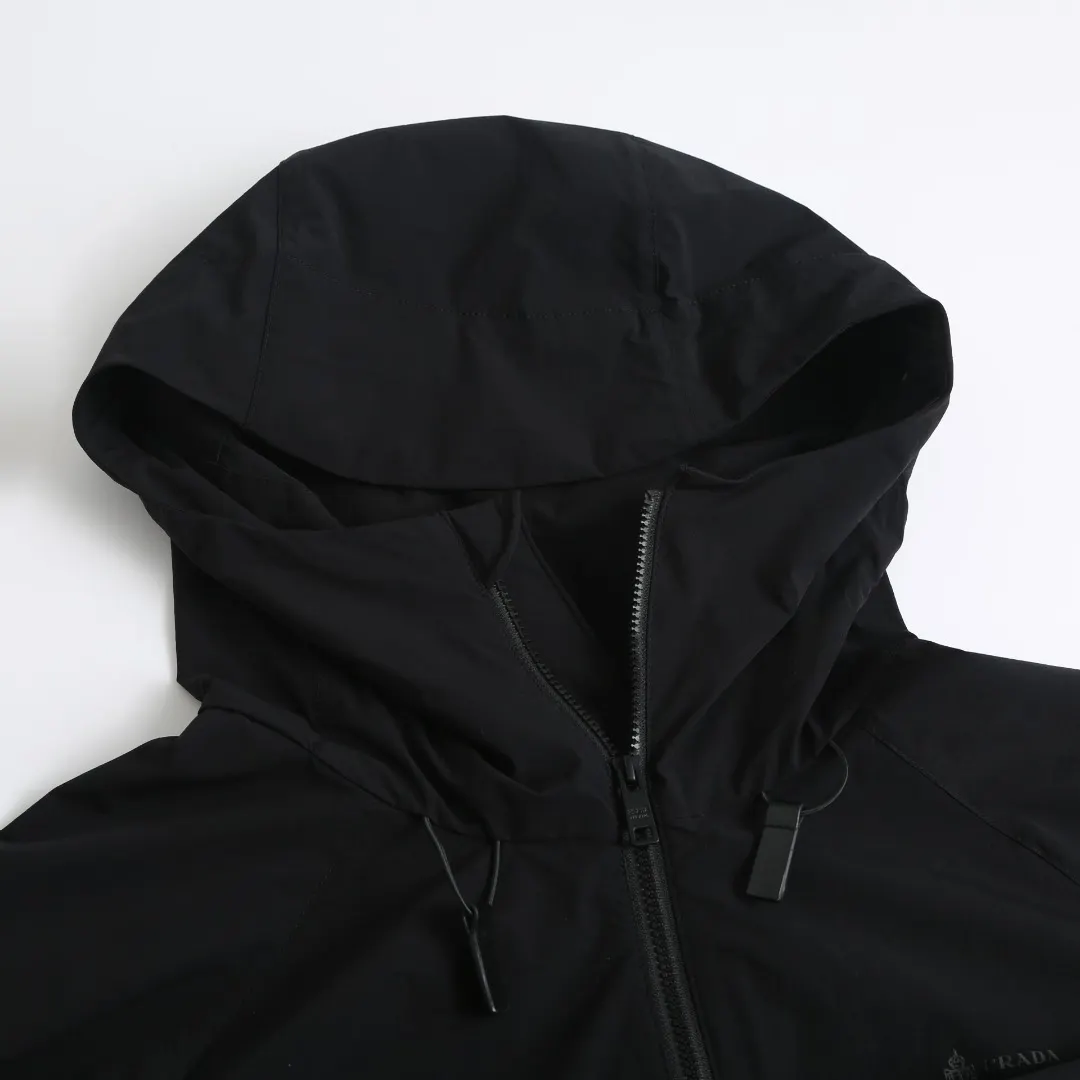 Logo-Print Hooded Nylon Windbreaker D37523587 — view 4