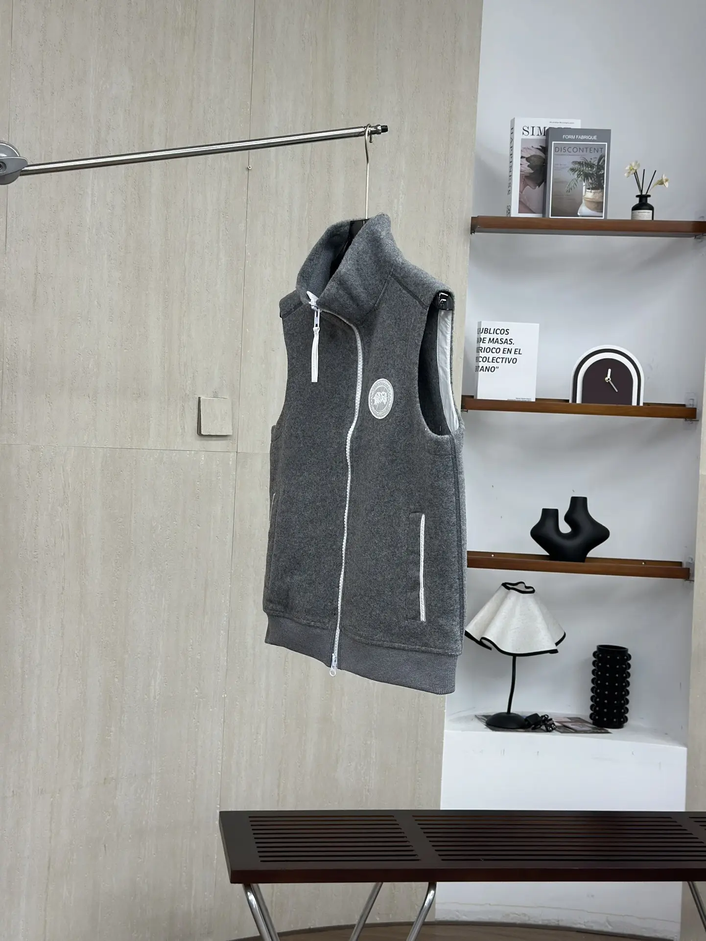 Mersey Wool-Blend Fleece Gilet D38022775 — view 6