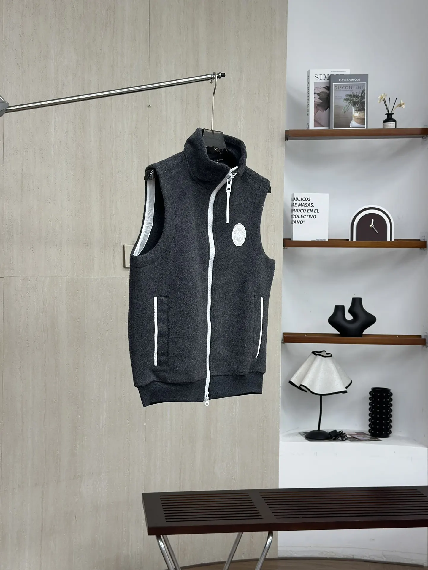 Mersey Wool-Blend Fleece Gilet D38022778 — view 4
