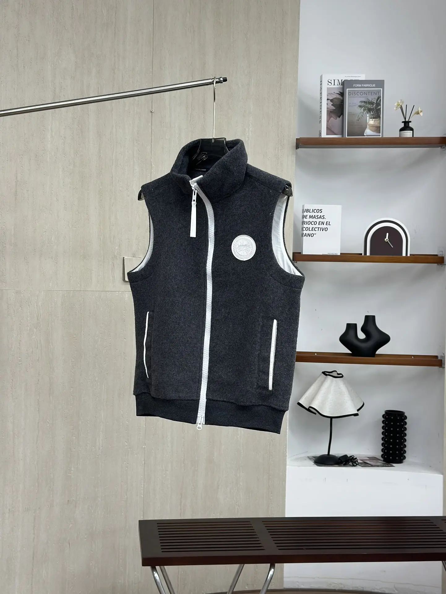 Mersey Wool-Blend Fleece Gilet D38022778 — view 5