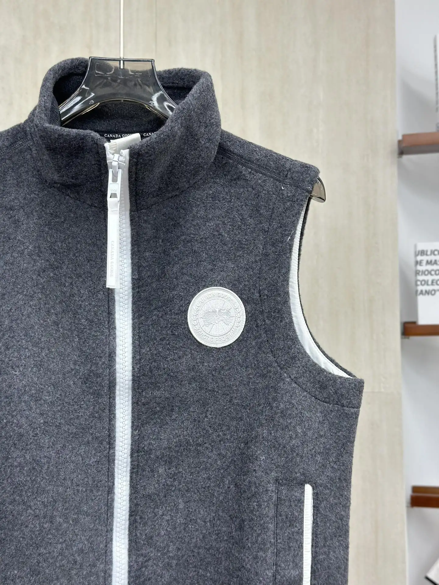 Mersey Wool-Blend Fleece Gilet D38022778 — view 6