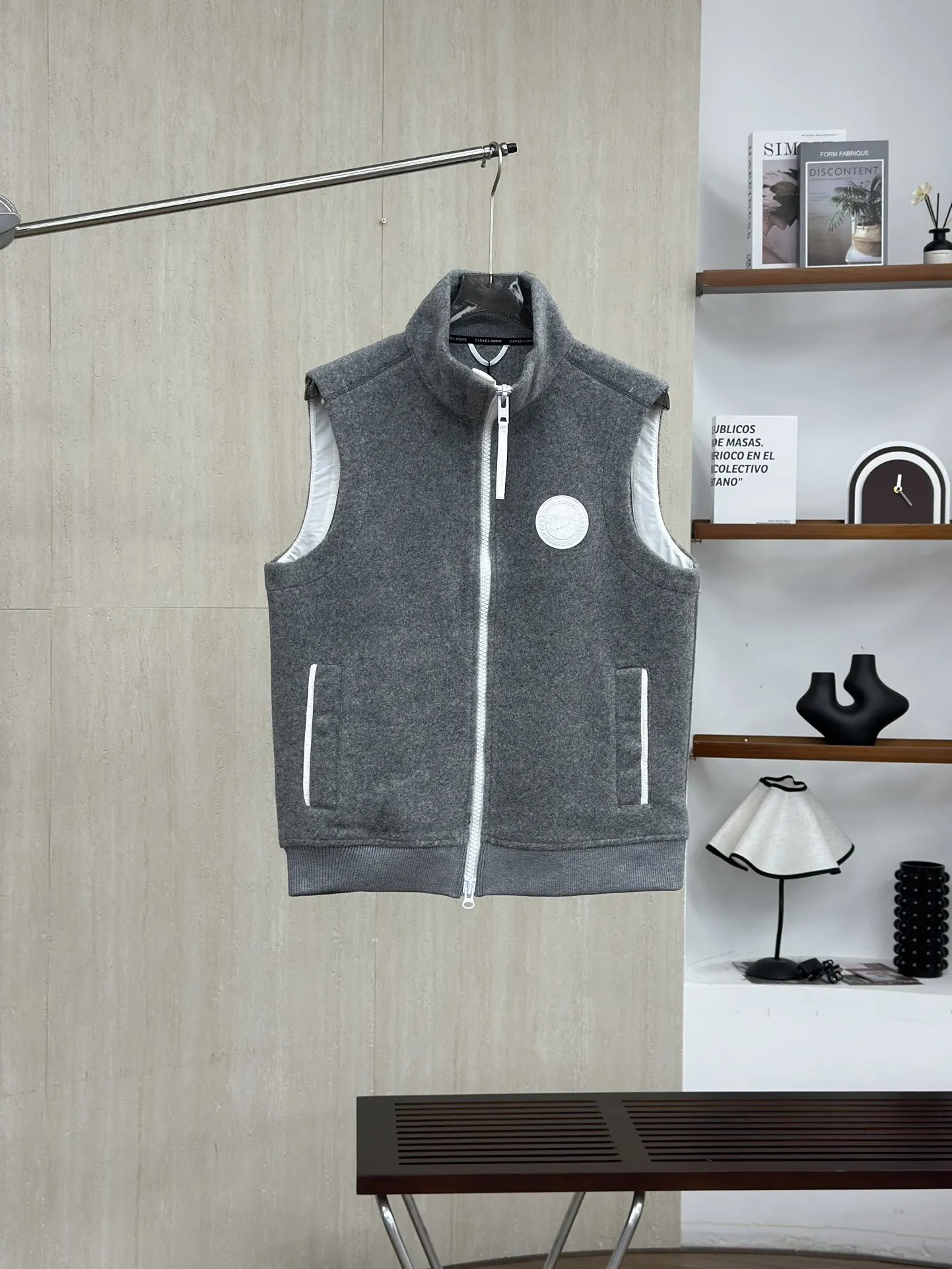 Mersey Wool-Blend Fleece Gilet D38022776 — view 6