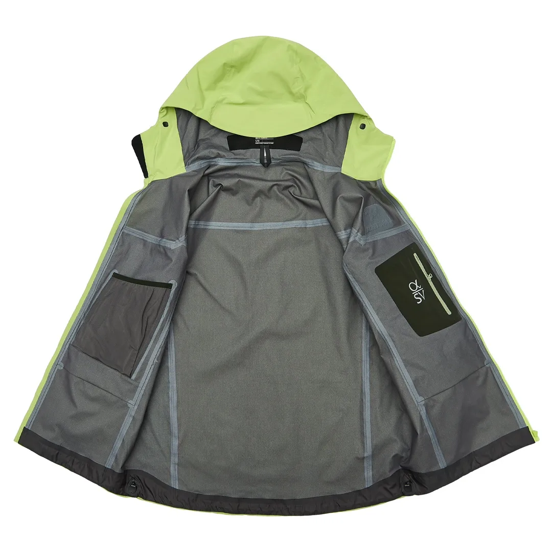 Alpha SV Hooded GORE-TEX Shell Jacket D38022654 — view 2