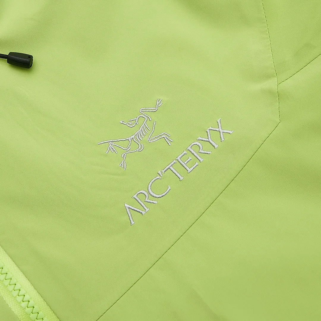 Alpha SV Hooded GORE-TEX Shell Jacket D38022654 — view 5