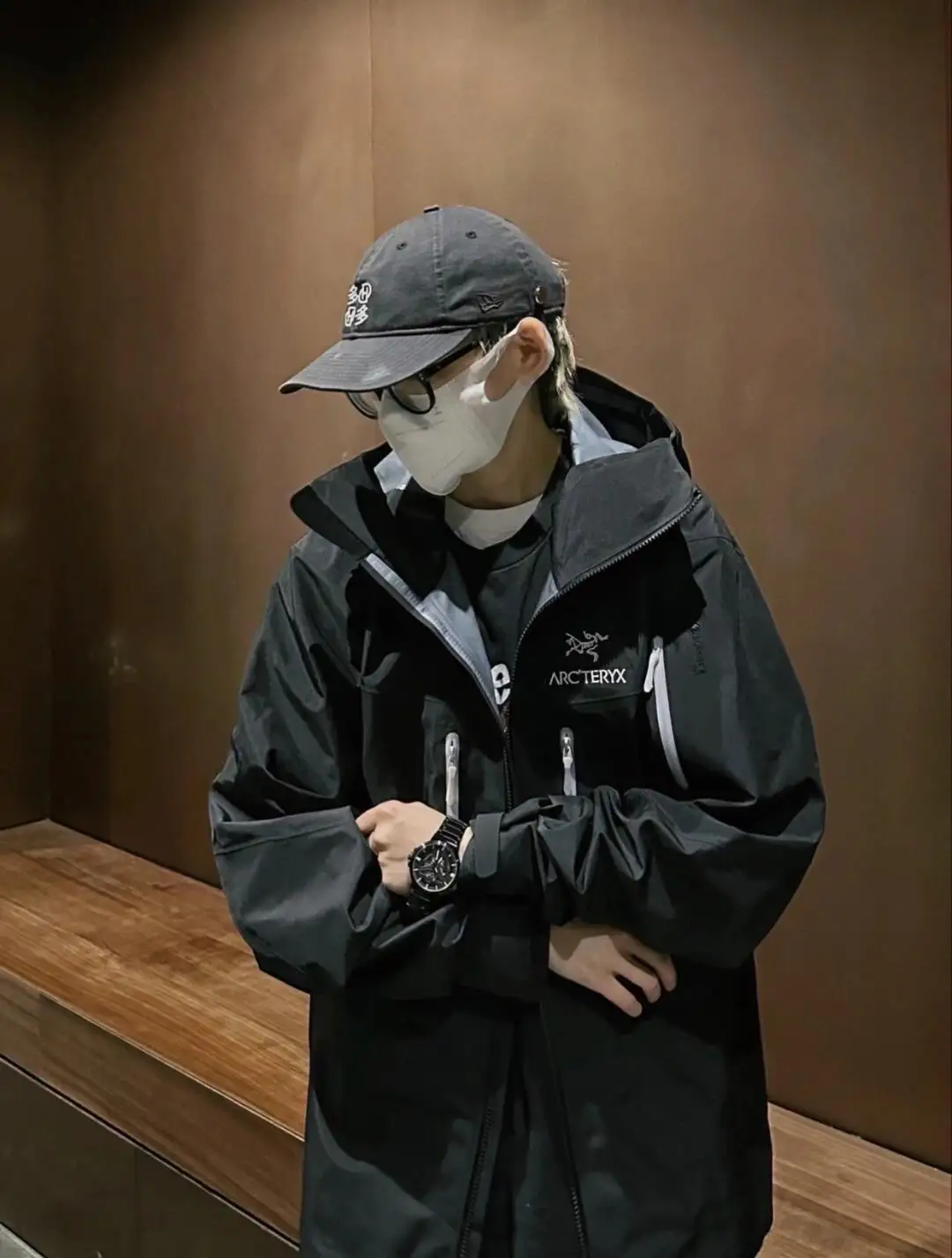 Alpha SV Waterproof Hardshell Jacket D38022659 — view 4