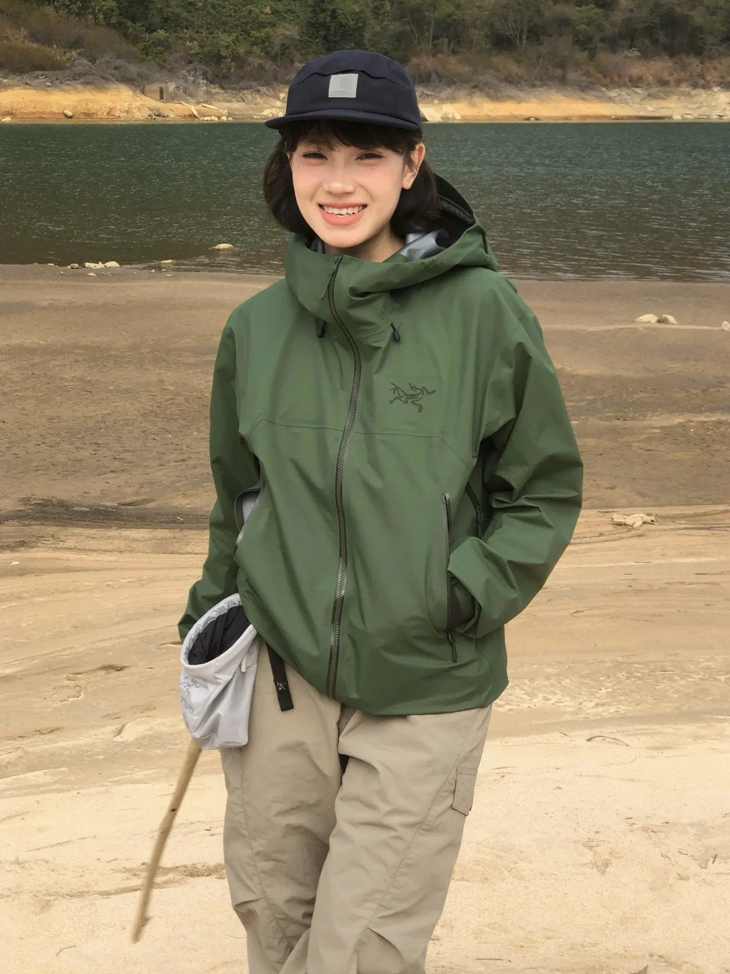 Beta SL GORE-TEX Hooded Shell Jacket D38022811 — view 2