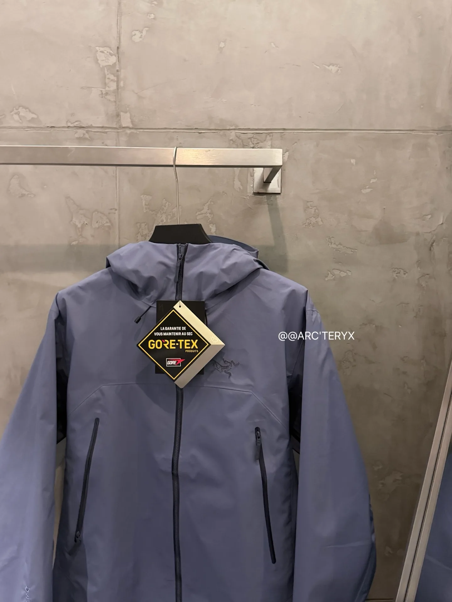Beta SL GORE-TEX Hooded Shell Jacket D38022814 — view 5