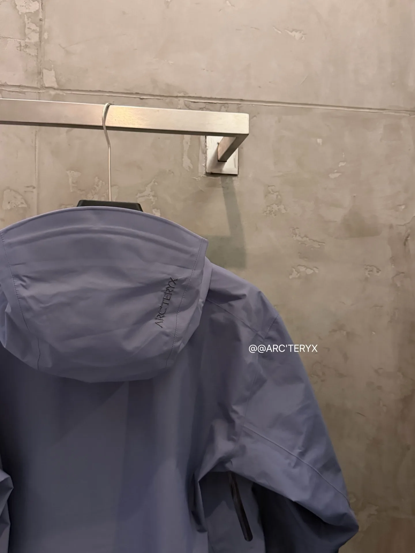 Beta SL GORE-TEX Hooded Shell Jacket D38022814 — view 8