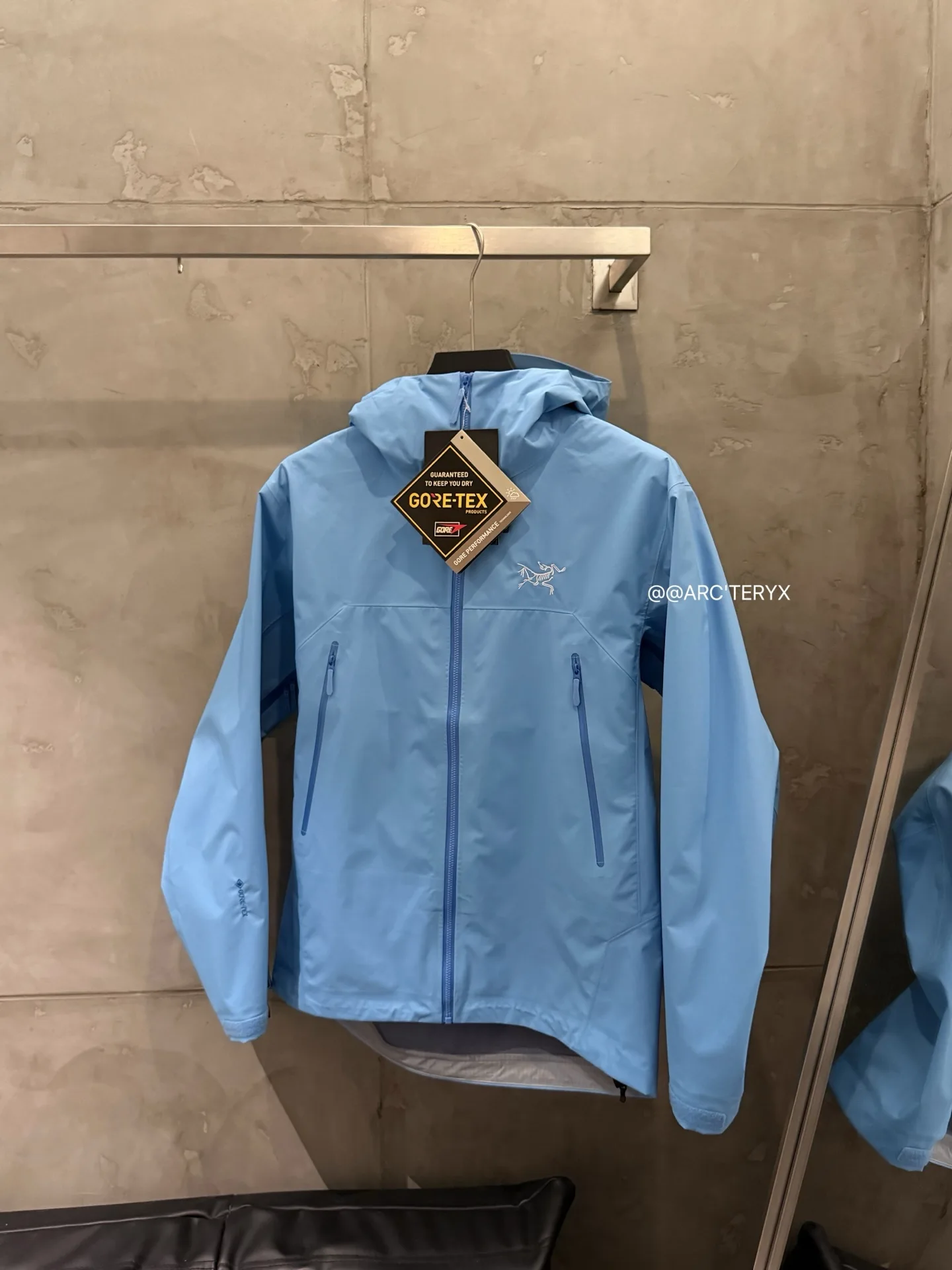 Beta SL GORE-TEX Hooded Shell Jacket D38022800