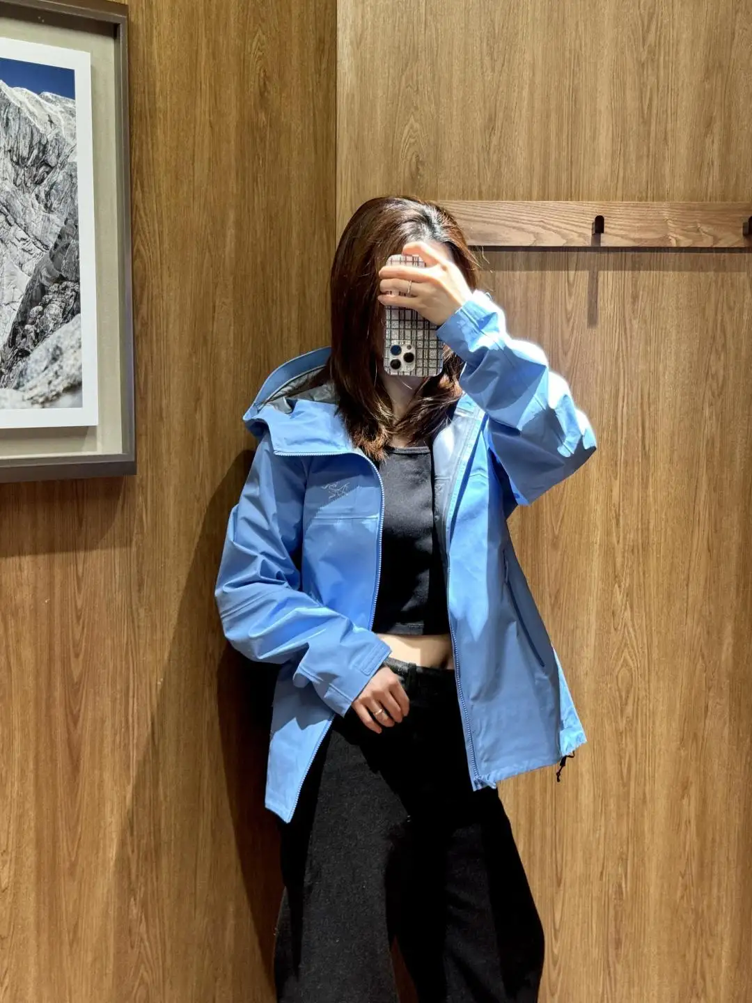 Beta SL GORE-TEX Hooded Shell Jacket D38022799 — view 2