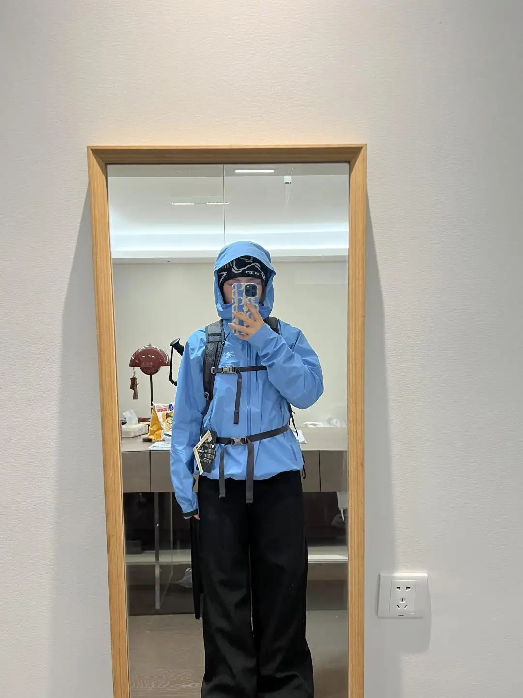 Beta SL GORE-TEX Hooded Shell Jacket D38022799 — view 6
