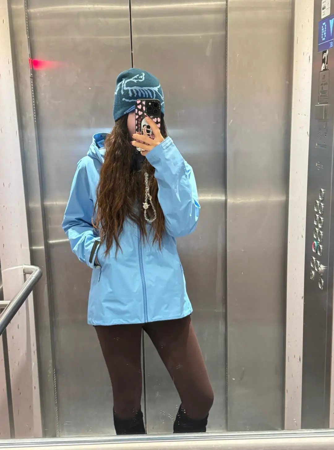 Beta SL GORE-TEX Hooded Shell Jacket D38022799 — view 7