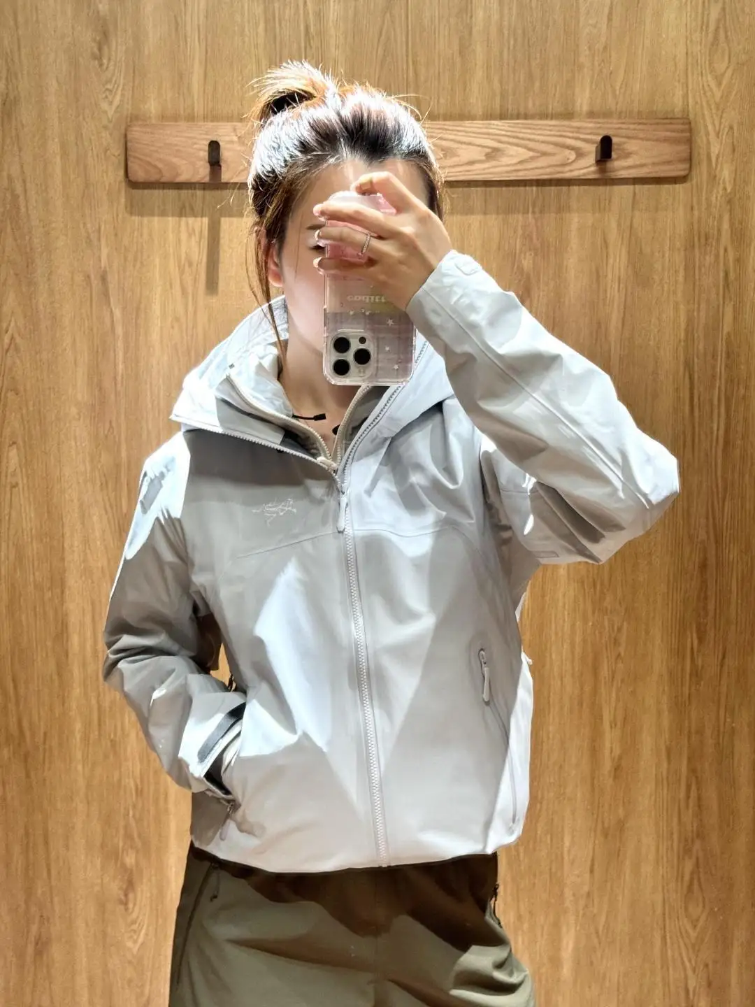 Beta SL GORE-TEX Hooded Shell Jacket D38022801 — view 4