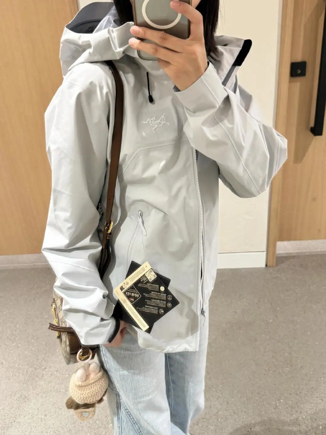 Beta SL GORE-TEX Hooded Shell Jacket D38022801 — view 6