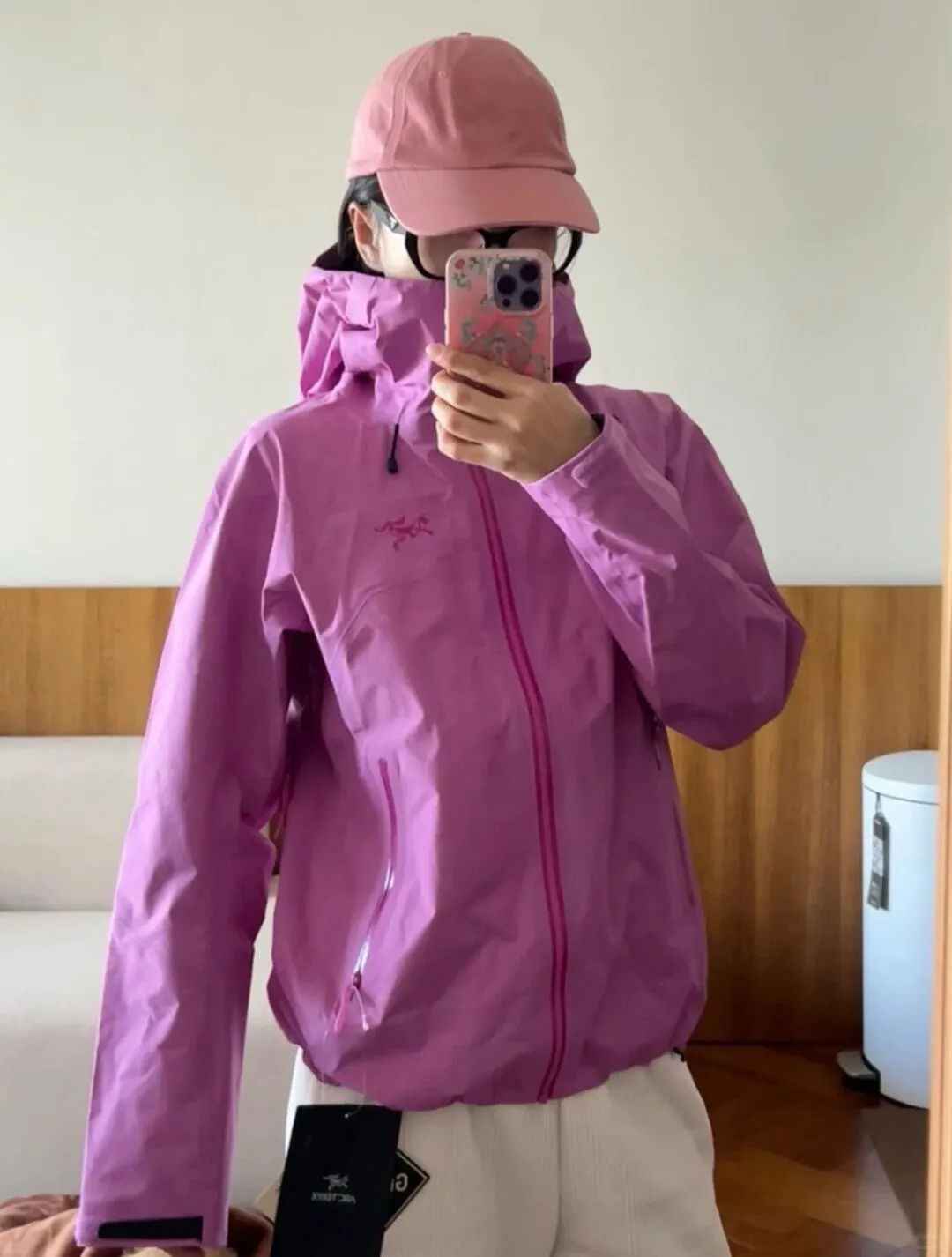 Beta SL GORE-TEX Hooded Shell Jacket D38022805 — view 5