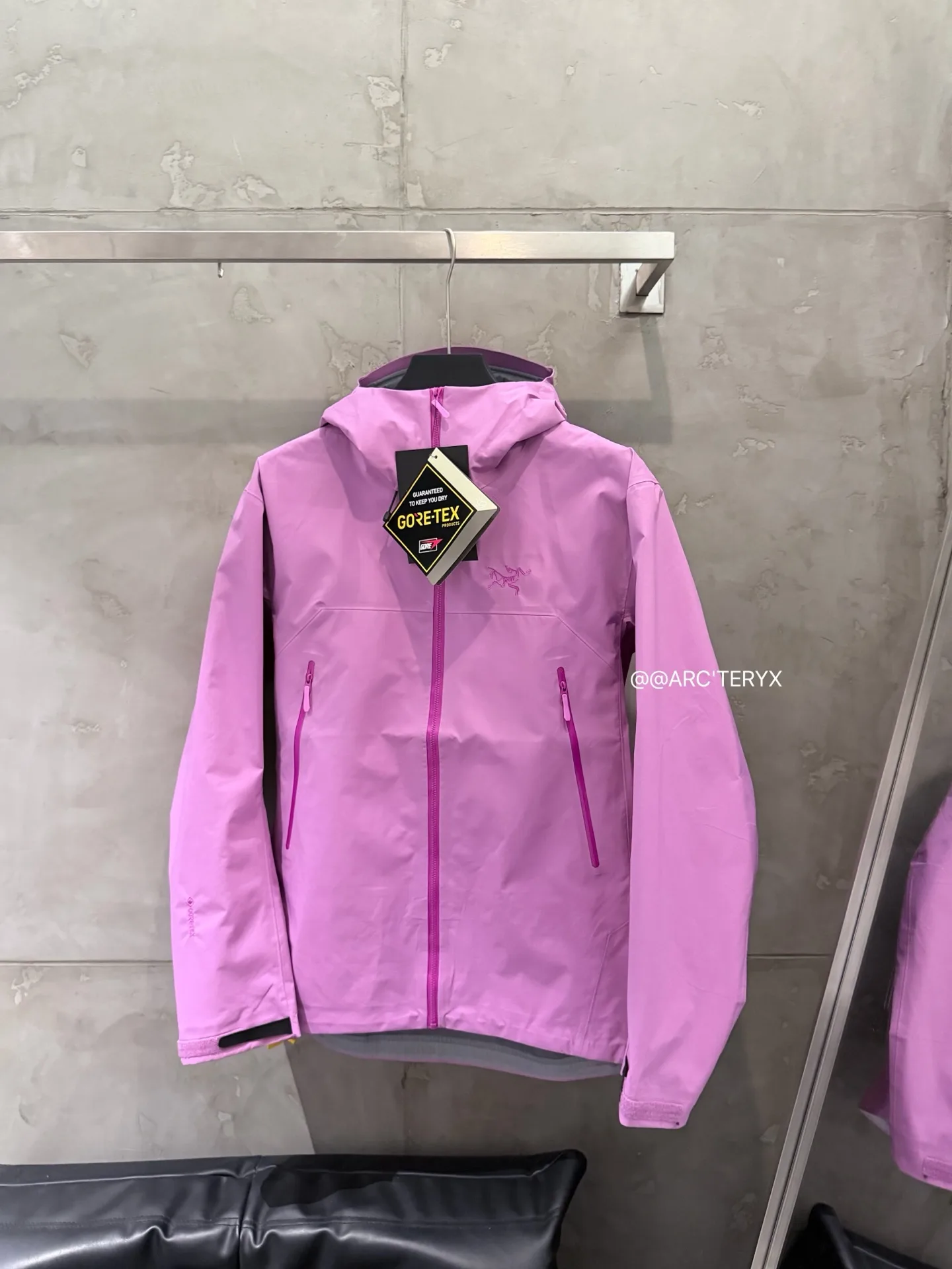 Beta SL GORE-TEX Hooded Shell Jacket D38022806