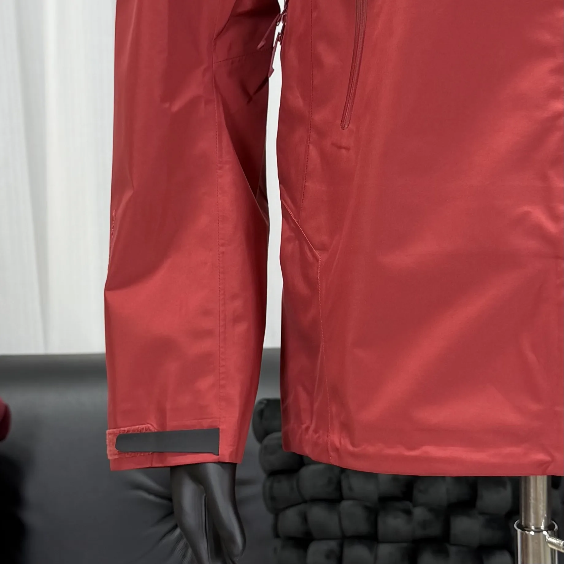 Beta SL GORE-TEX Hooded Shell Jacket D38022796 — view 3
