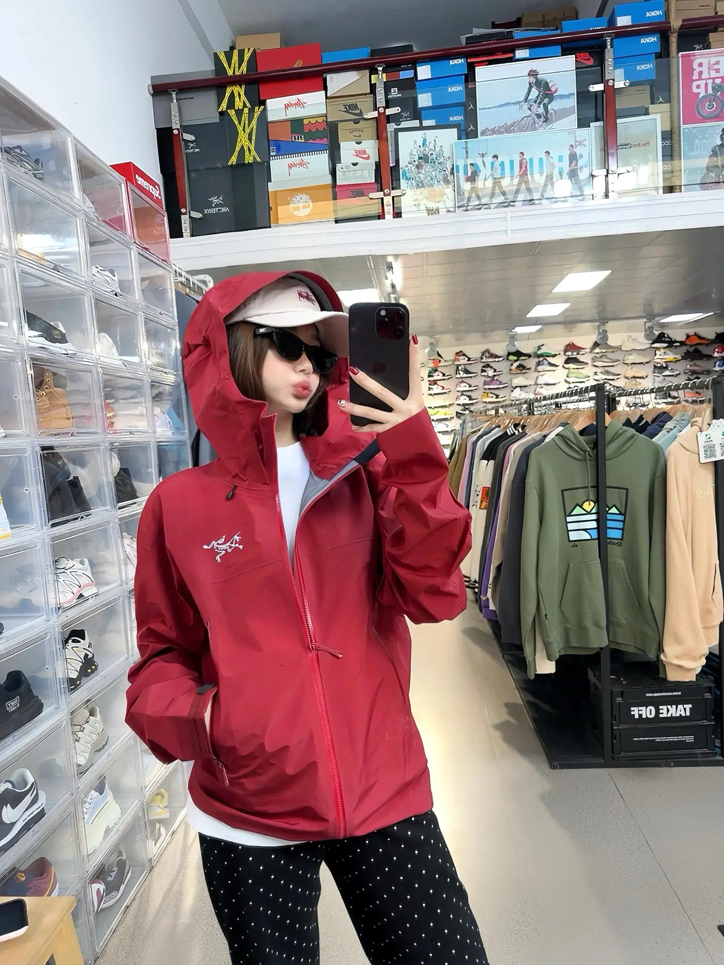 Beta SL GORE-TEX Hooded Shell Jacket D38022795