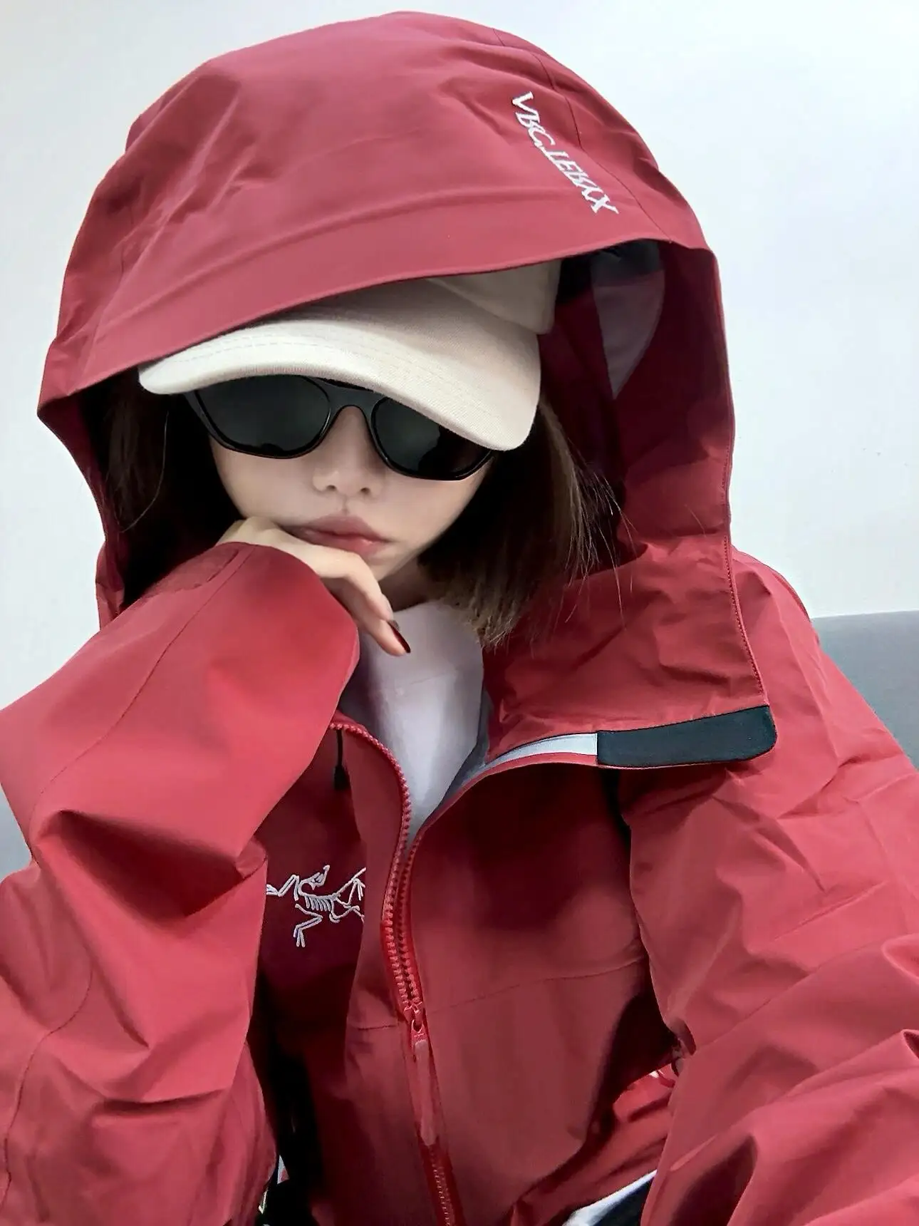 Beta SL GORE-TEX Hooded Shell Jacket D38022795 — view 2