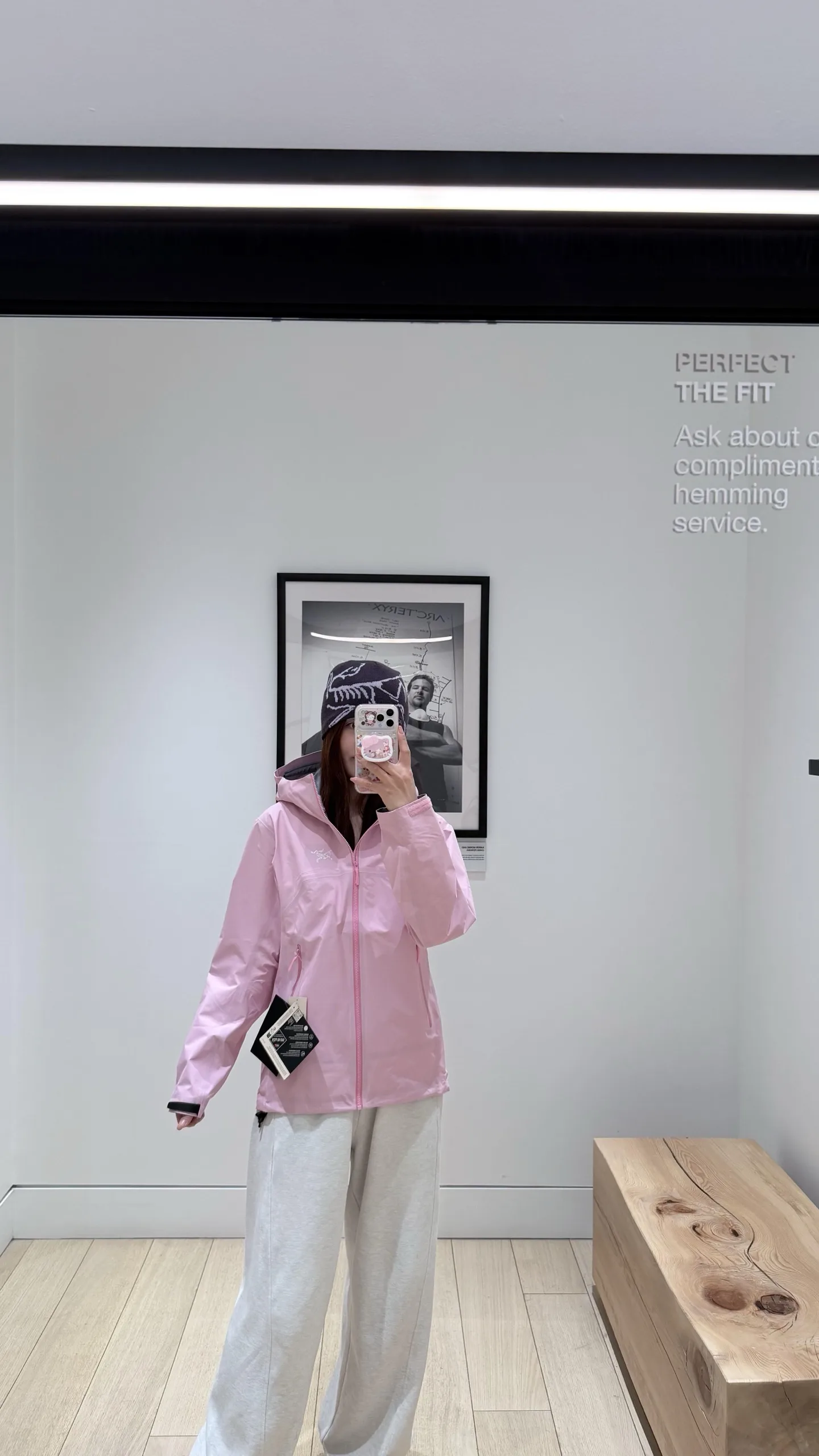 Beta SL GORE-TEX Hooded Shell Jacket D38022797 — view 3