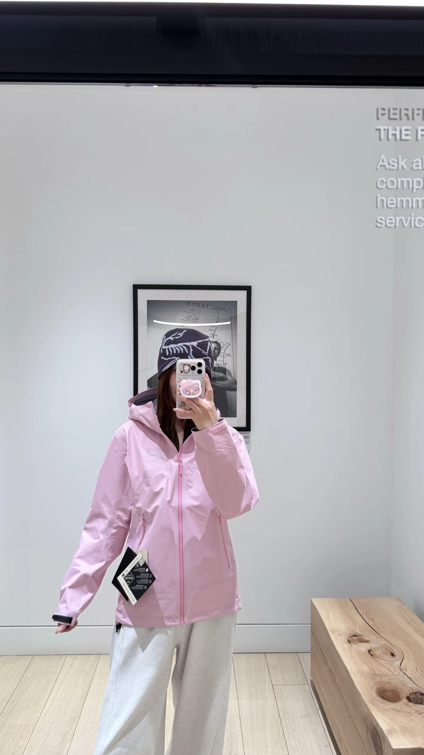 Beta SL GORE-TEX Hooded Shell Jacket D38022797 — view 4
