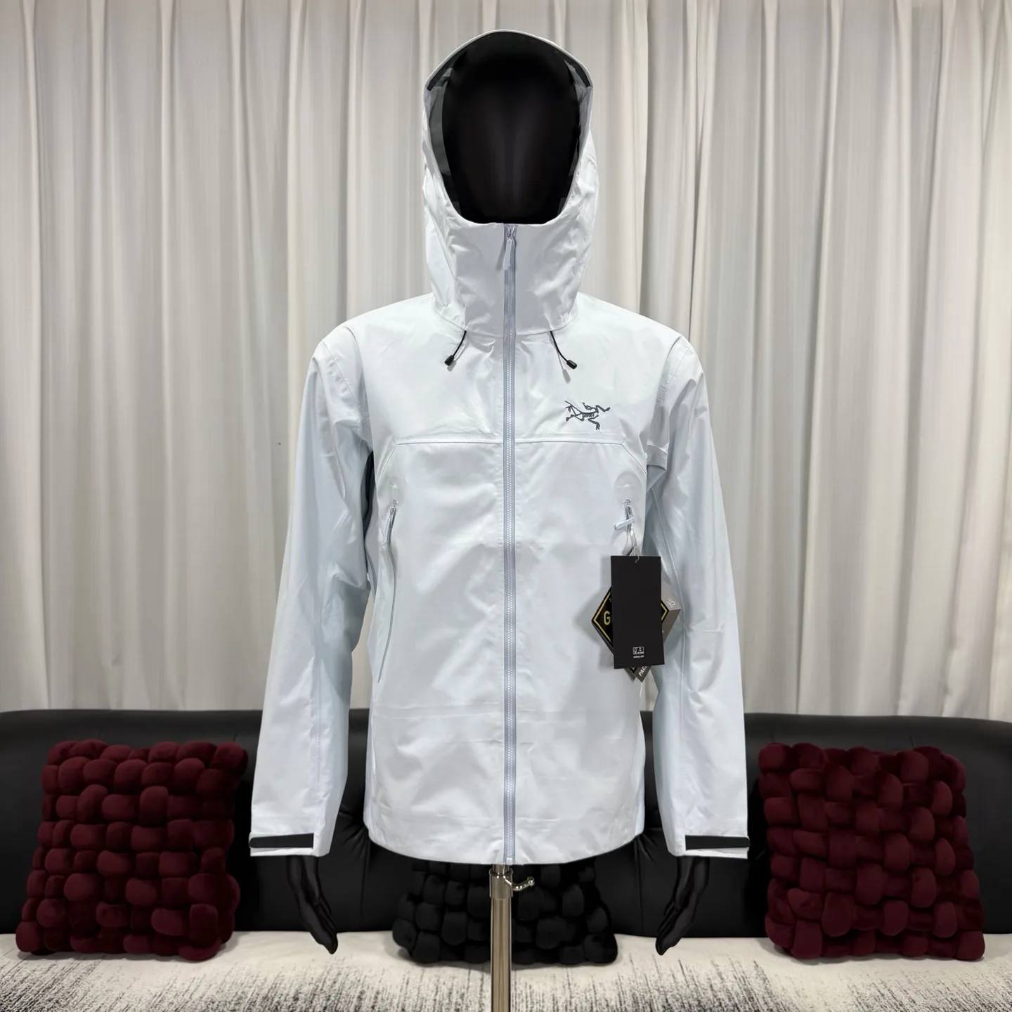 Beta SL GORE-TEX Hooded Shell Jacket D38022792