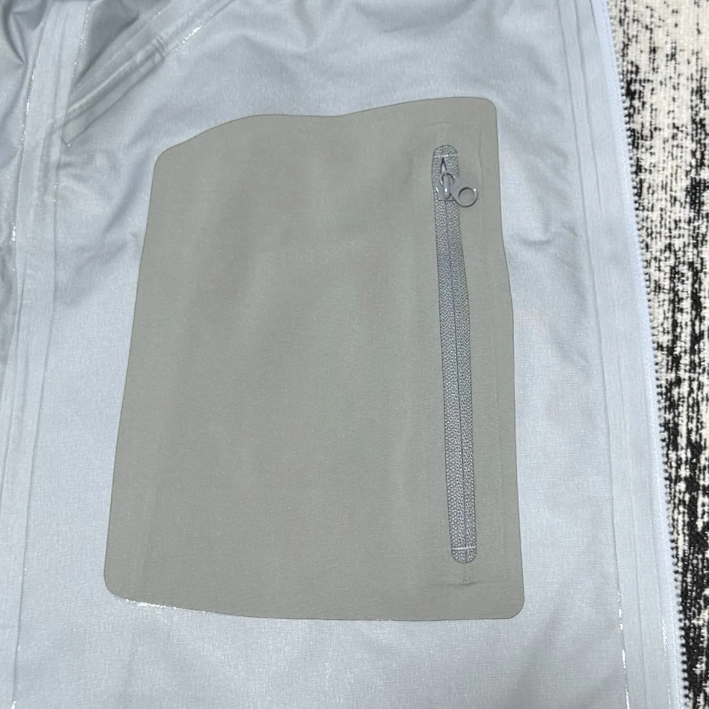 Beta SL GORE-TEX Hooded Shell Jacket D38022792 — view 6
