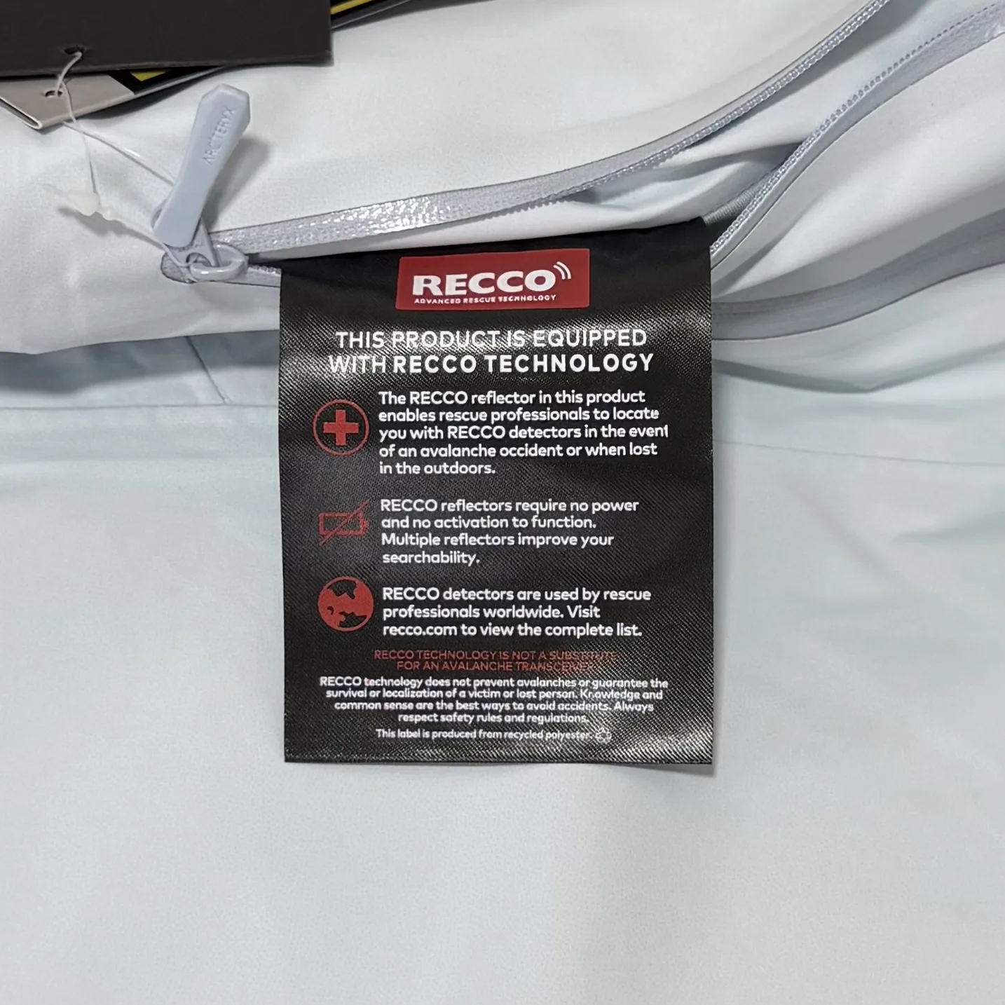 Beta SL GORE-TEX Hooded Shell Jacket D38022792 — view 7