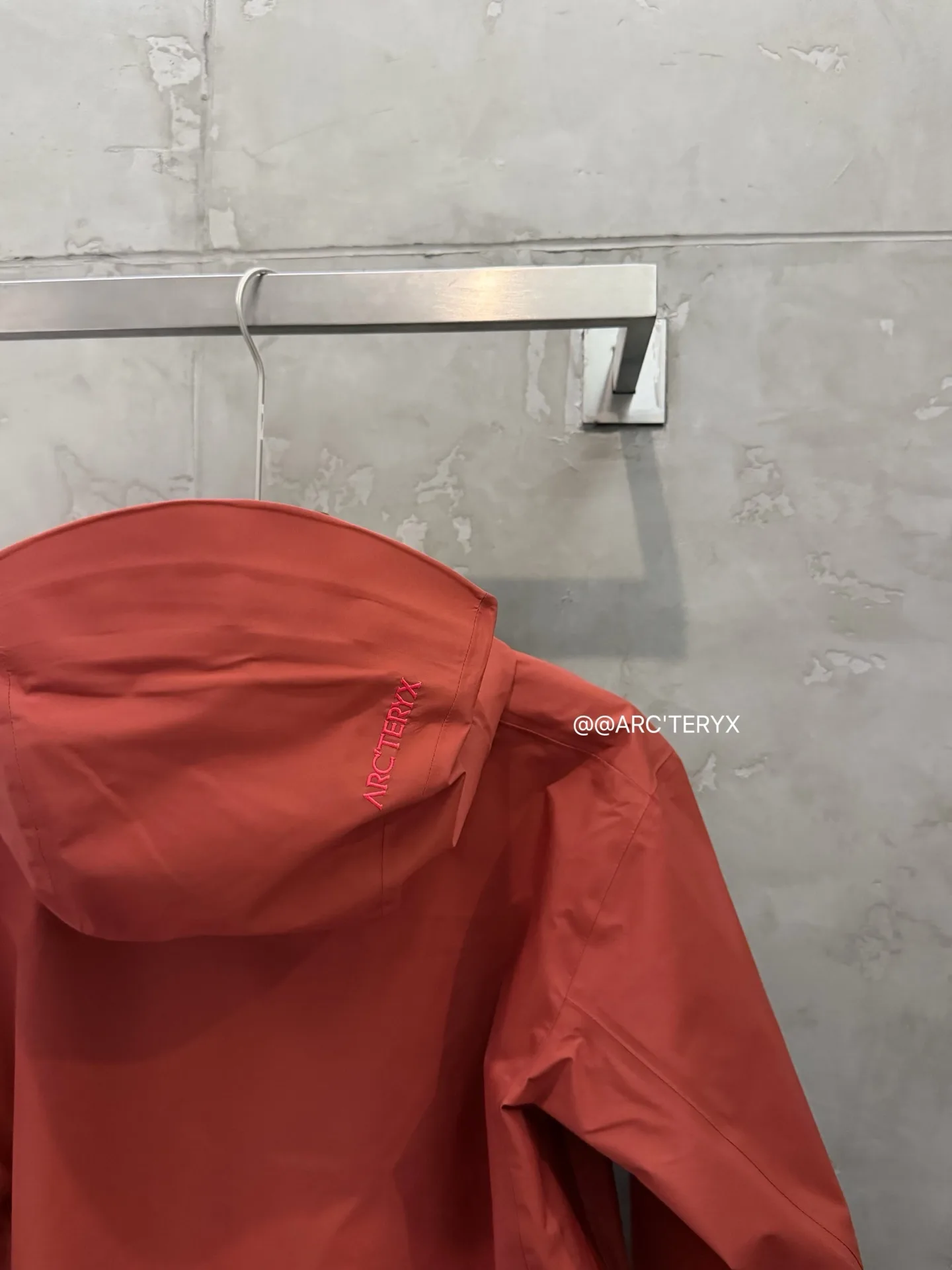 Beta SL GORE-TEX Hooded Shell Jacket D38022808 — view 7