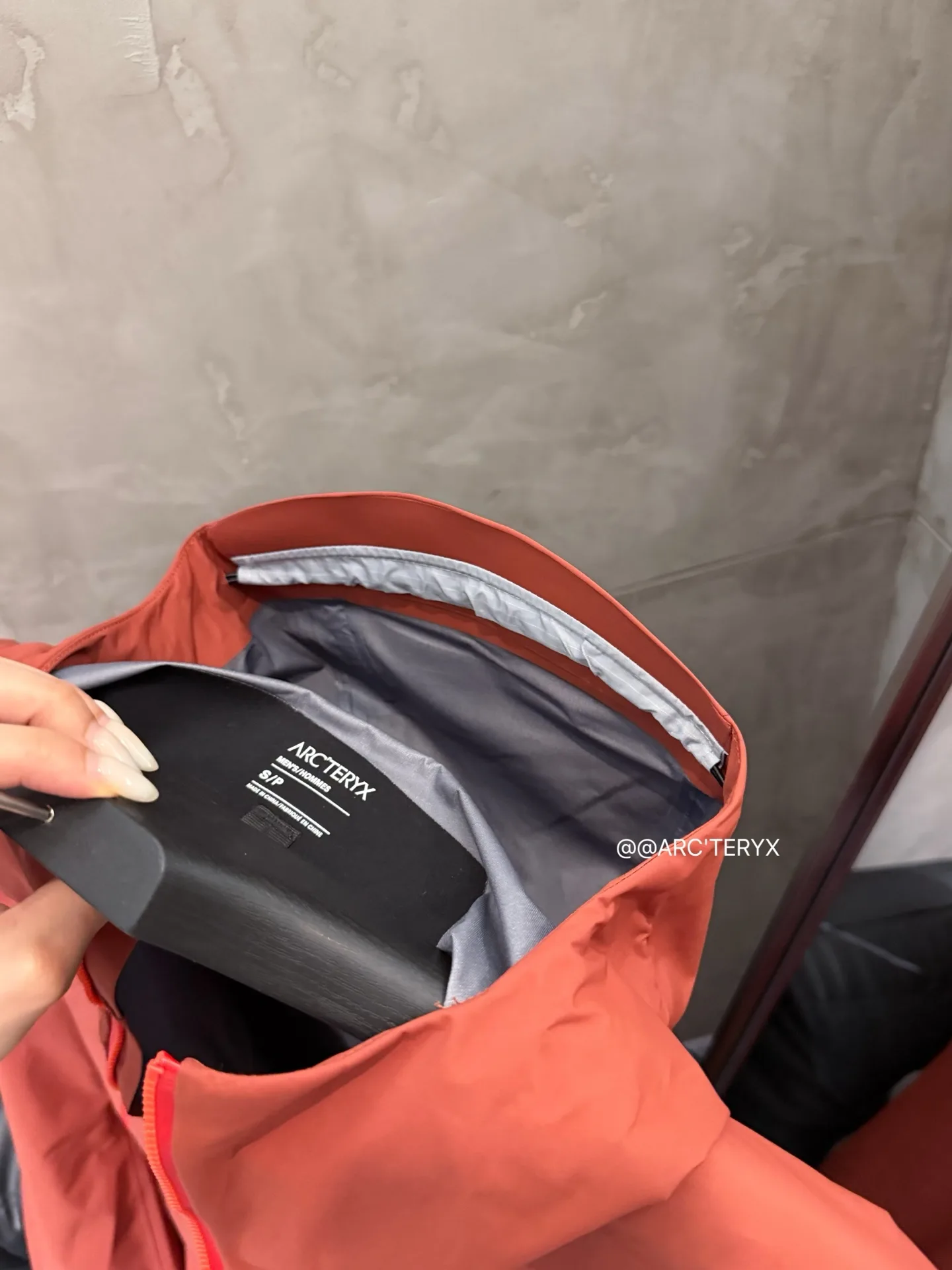 Beta SL GORE-TEX Hooded Shell Jacket D38022808 — view 10