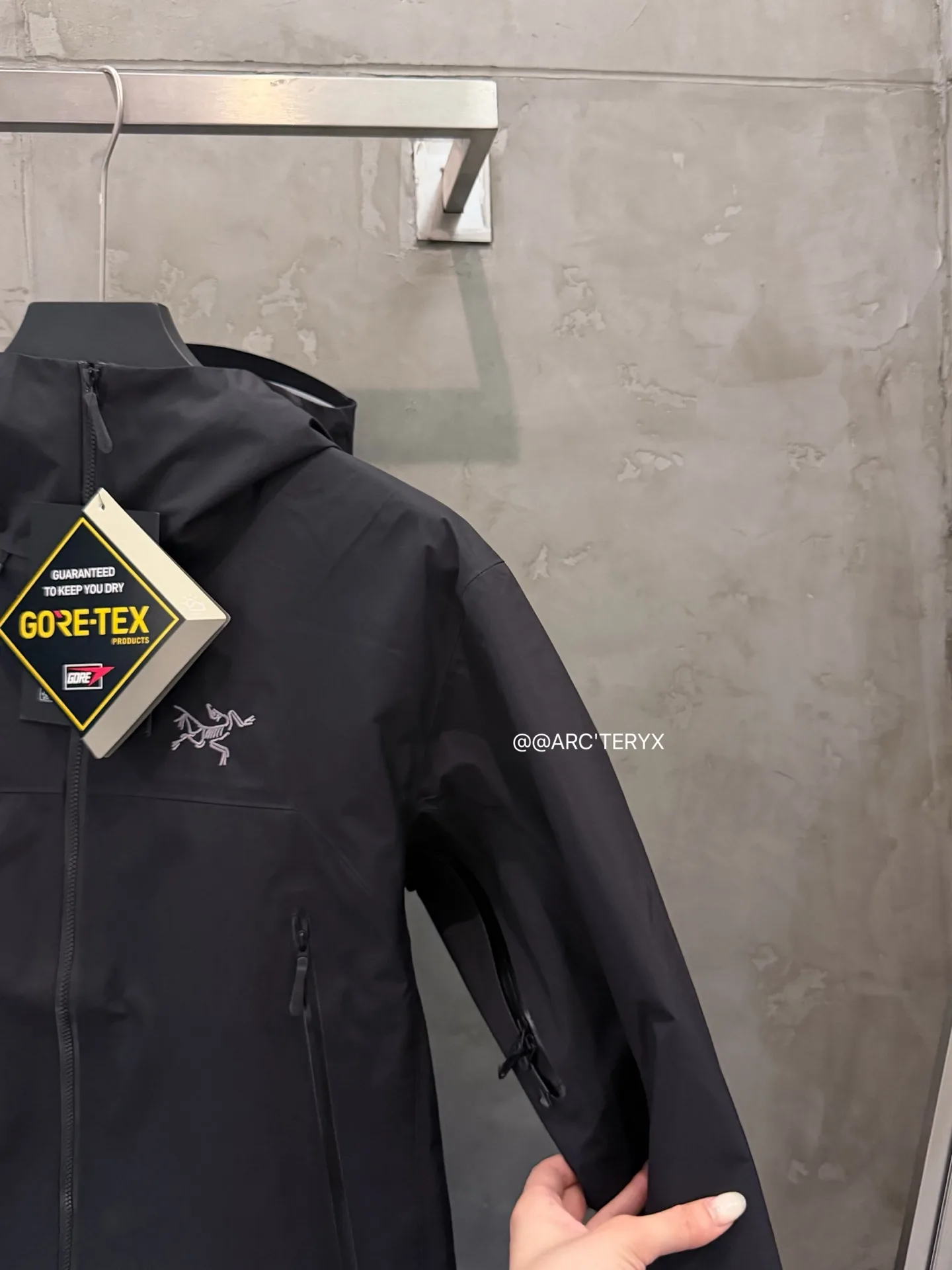 Beta SL GORE-TEX Hooded Shell Jacket D38022788 — view 6