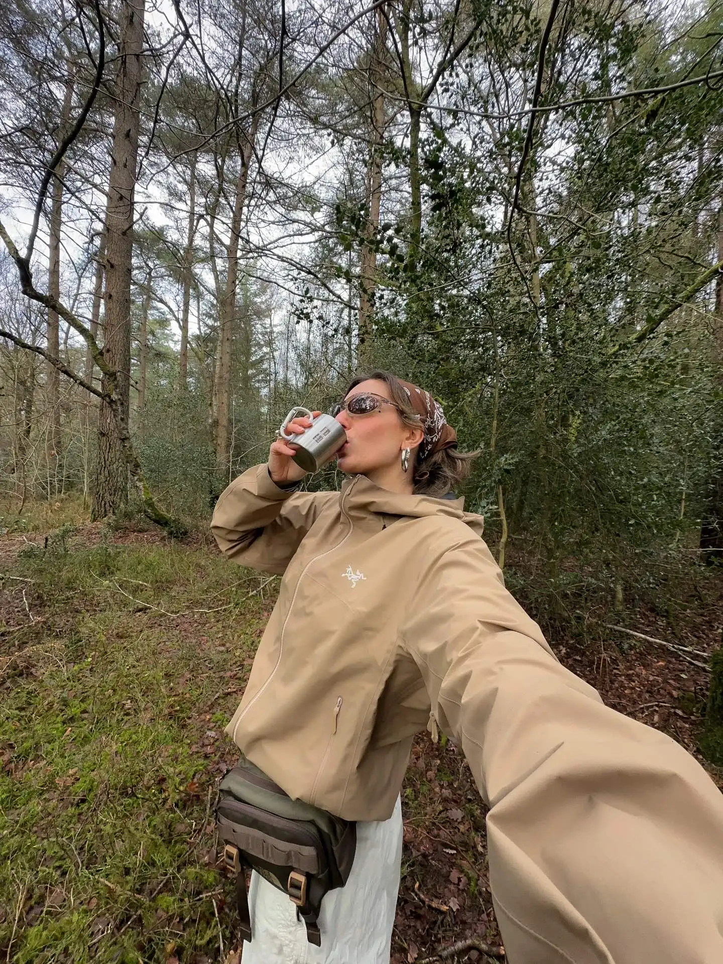Beta SL GORE-TEX Hooded Shell Jacket D38022789 — view 4