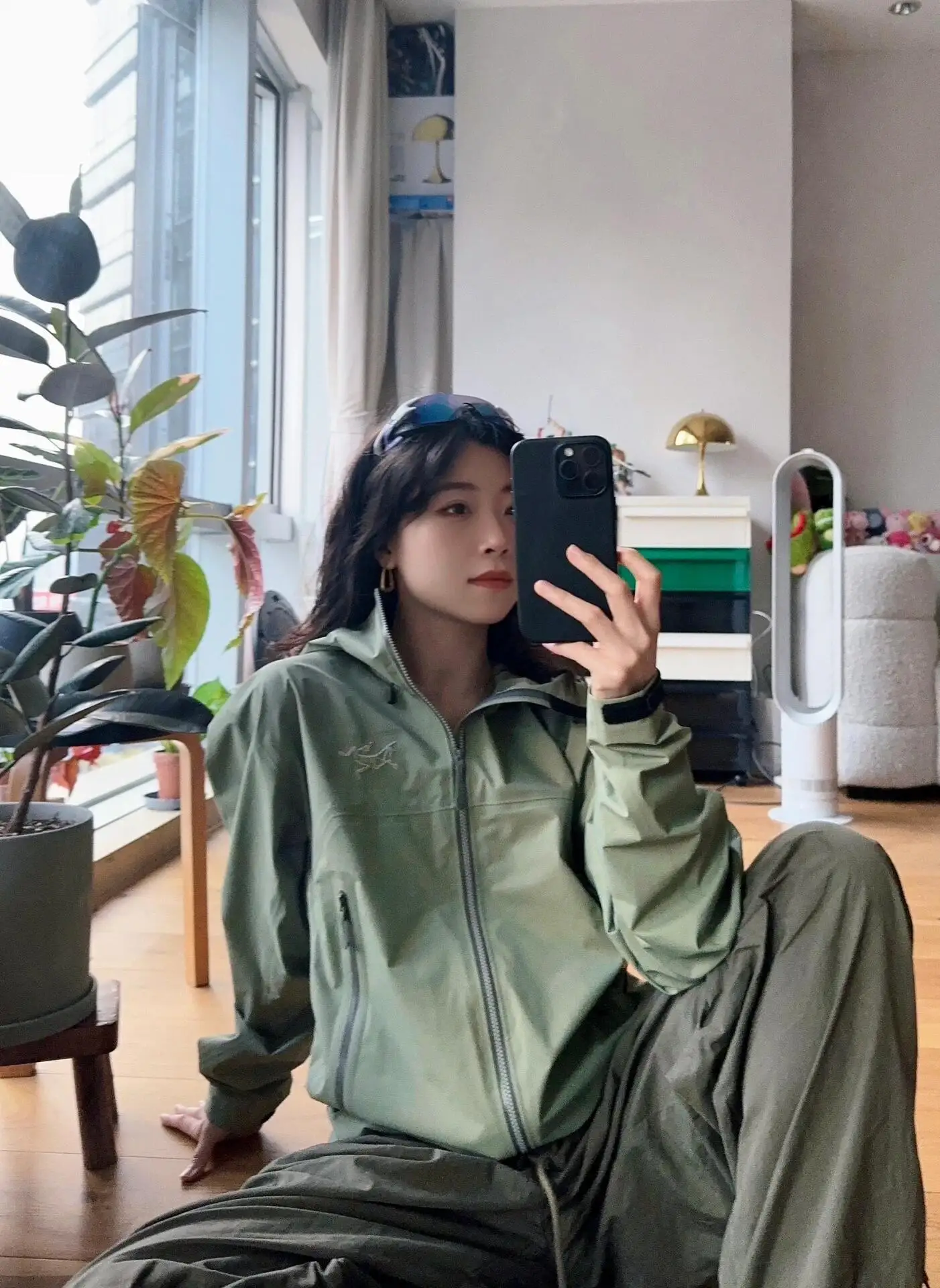 Beta SL GORE-TEX Hooded Shell Jacket D38022793 — view 5