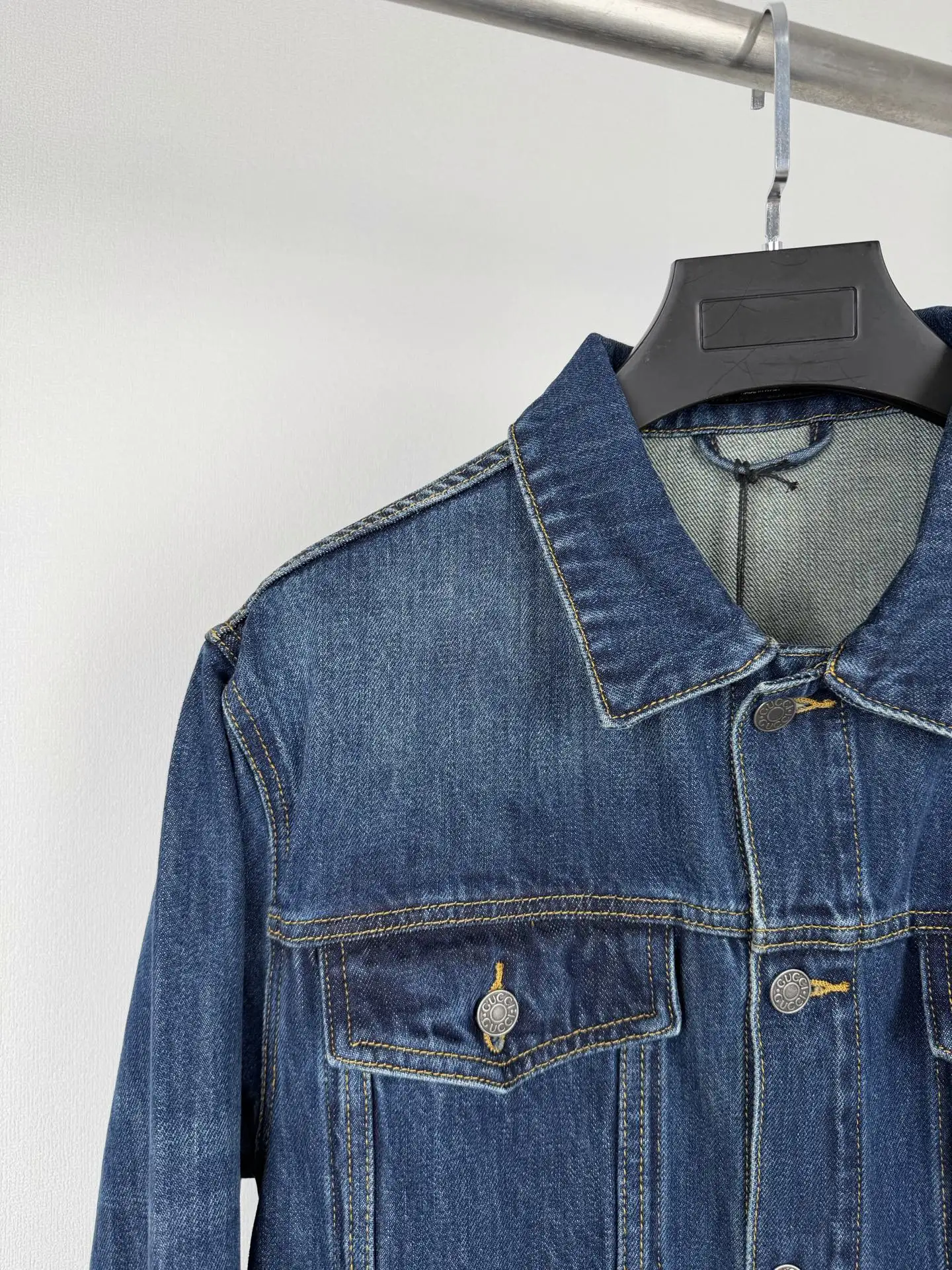 Horsebit Detail Denim Trucker Jacket D38020092 — view 6