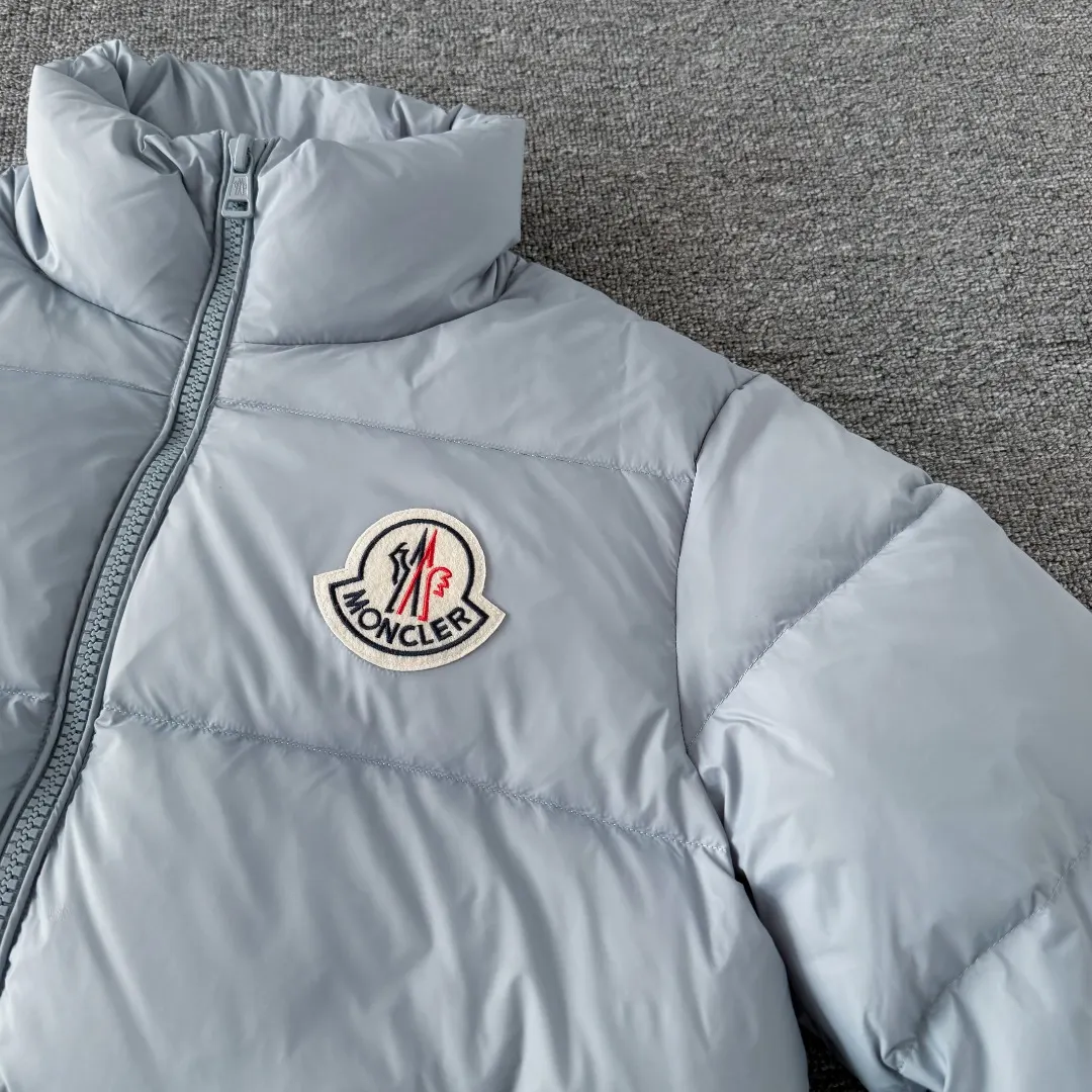 Logo-Patch Down-Filled Puffer Jacket D38023422 — view 4